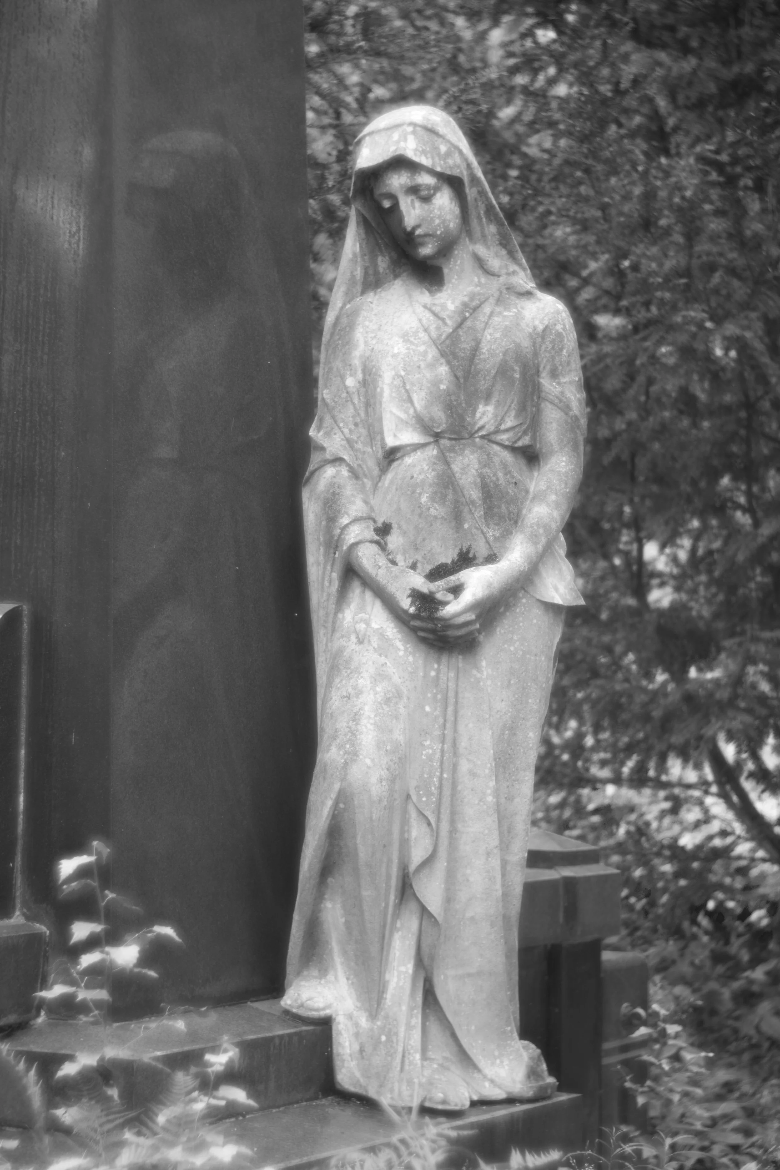 Maria betend NIK.jpg
