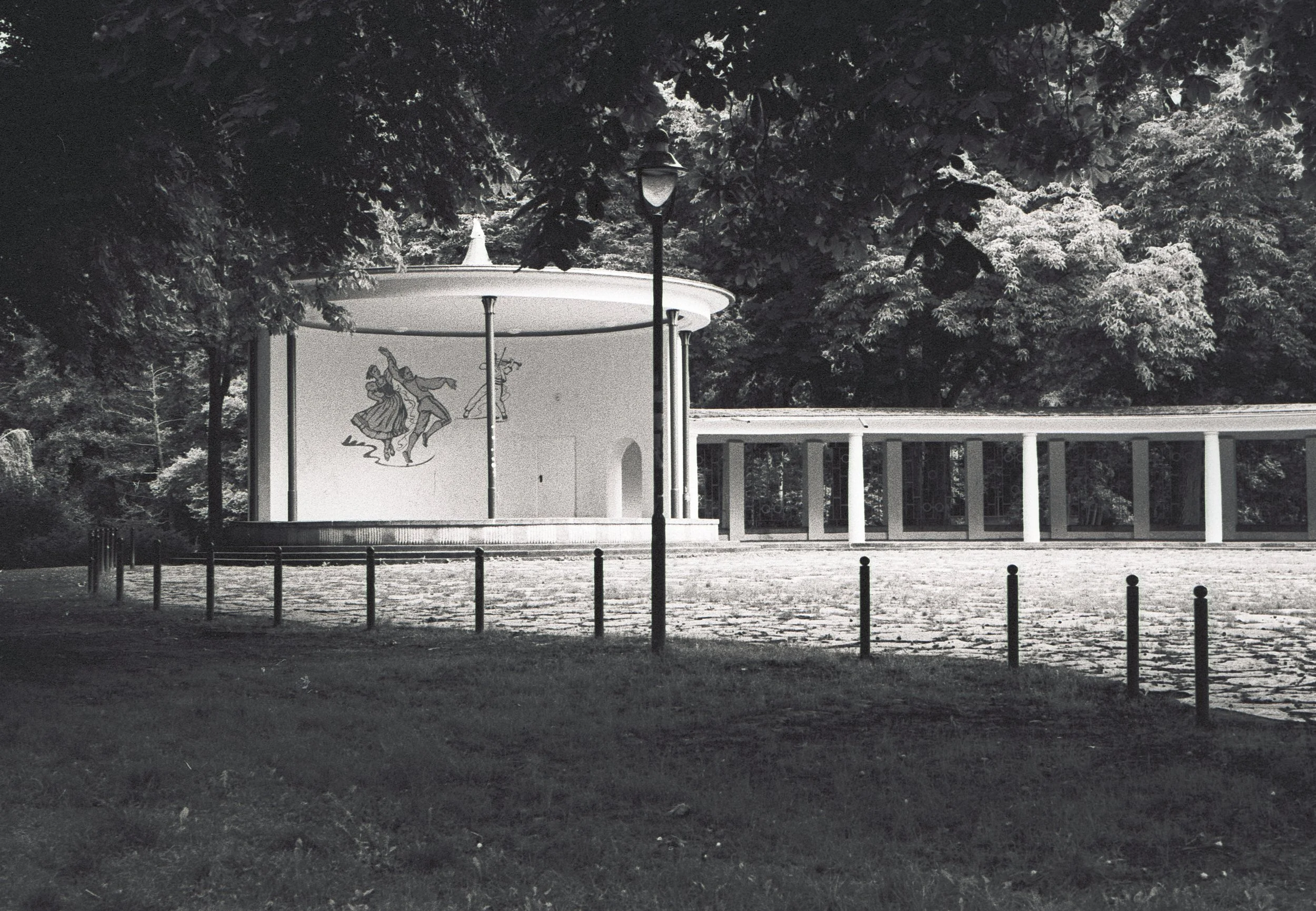 Pavillon Schlossteich.jpg