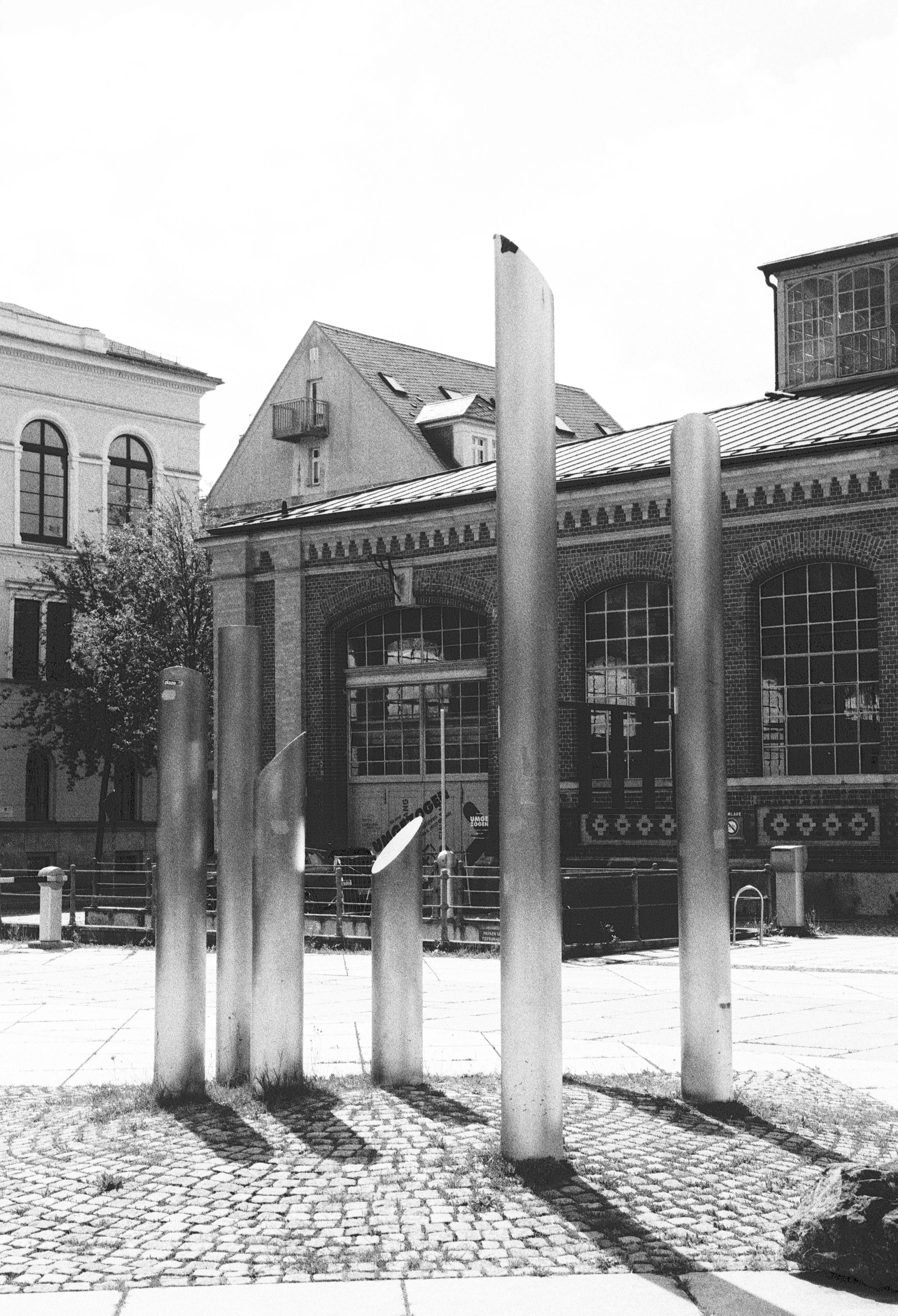 Markthalle mit Orgelpfeifen_NIK Webseite.jpg