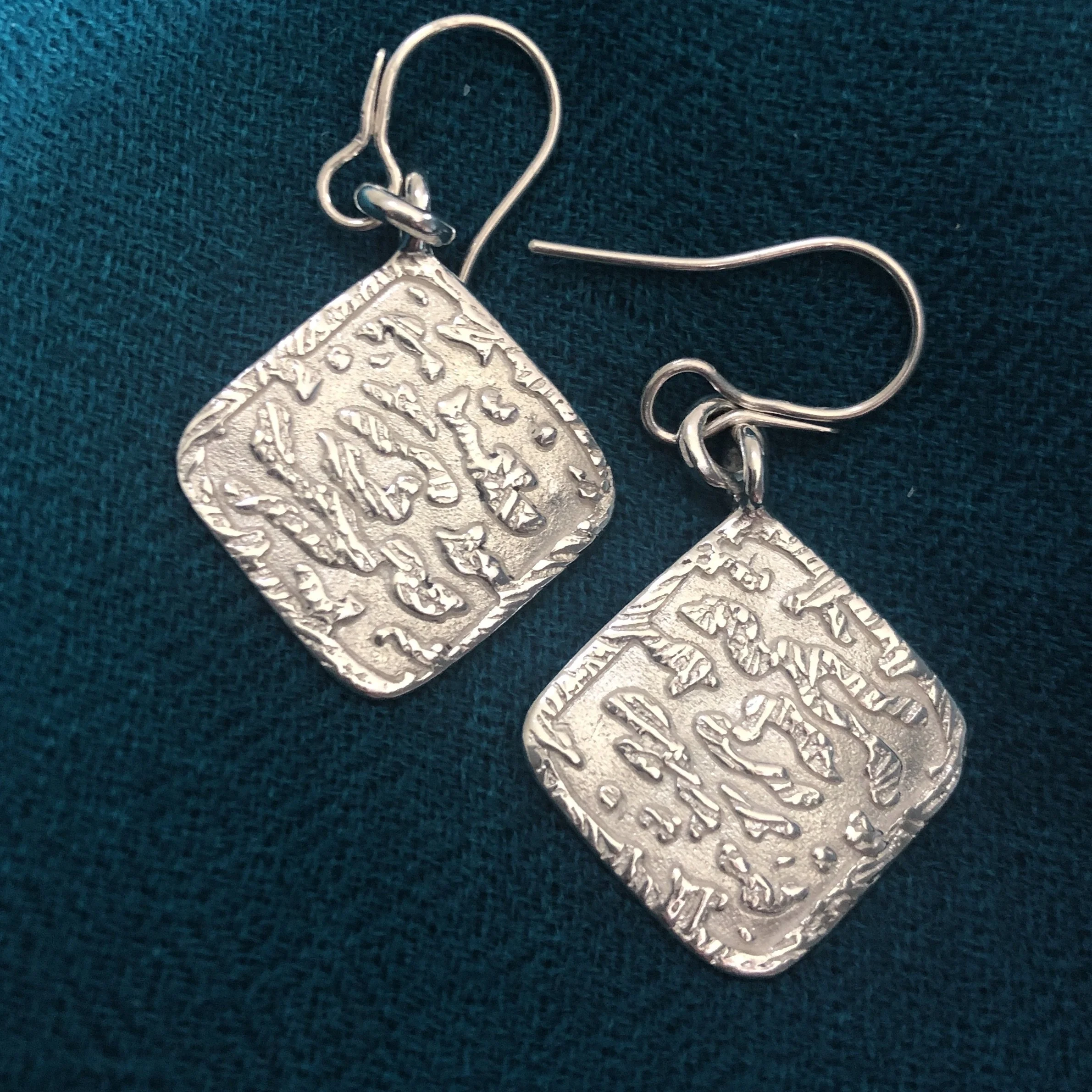 Earrings Diamond shaped.jpg