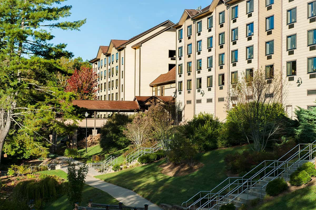 ridgecrest-mt-laurel-building.jpeg