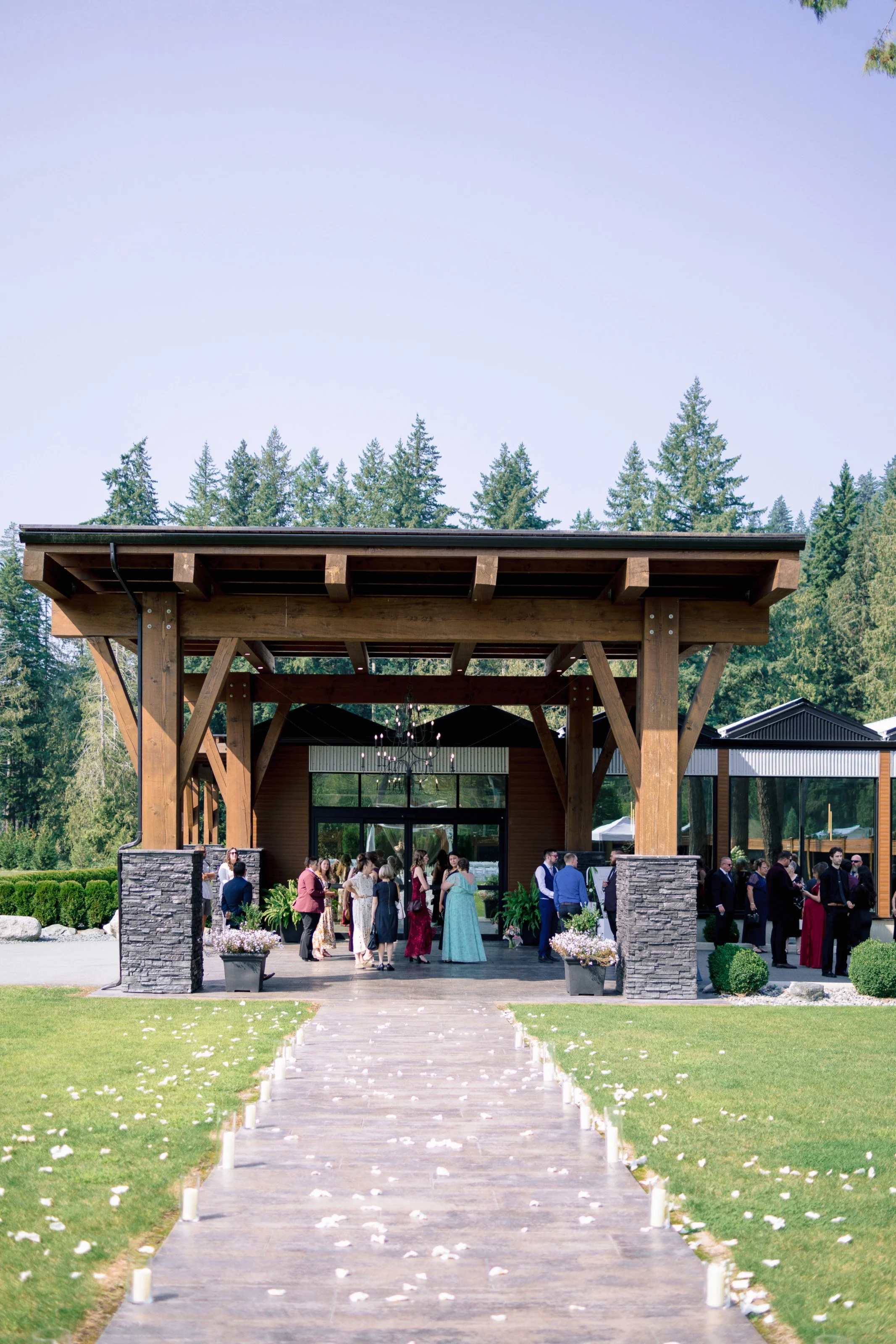 Outdoor ceremony space and venue details at Bridle Woods Event Centre, with guests arriving to a romantic countryside wedding in Chilliwack BC.