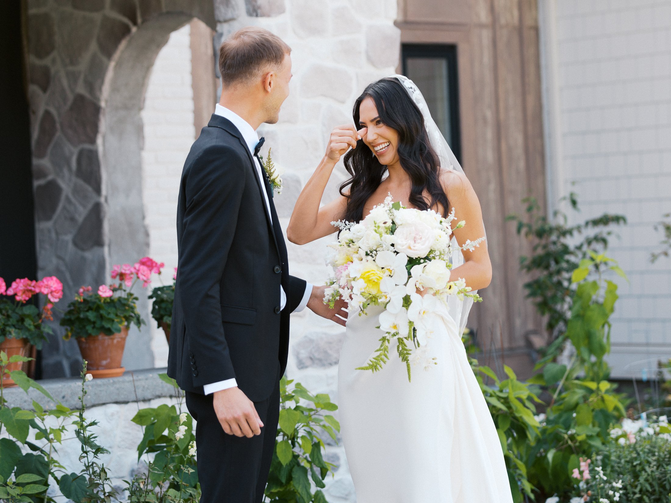 Modern Luxury Backyard Wedding Langley BC-3.jpg