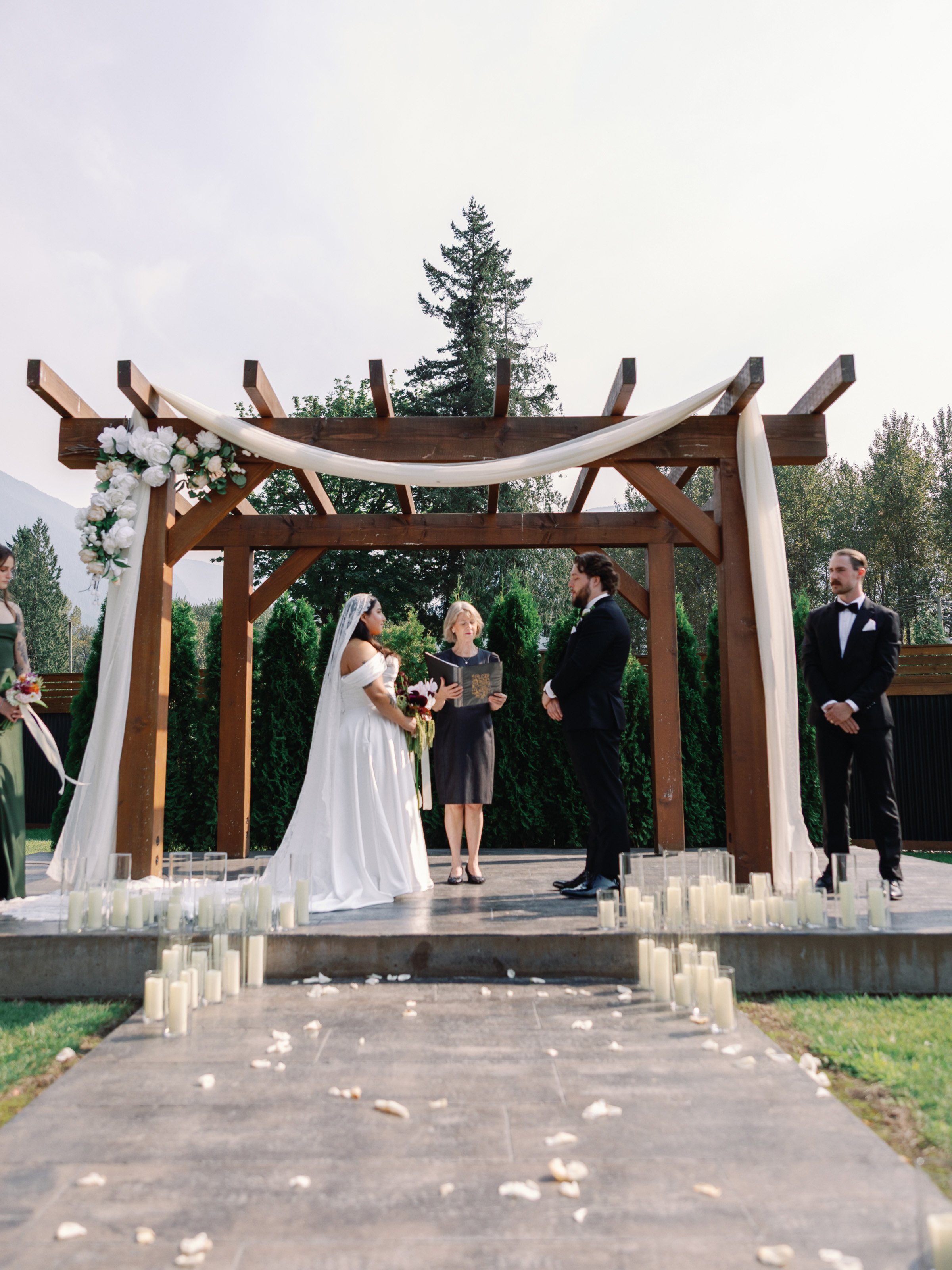 bridlewoods event center wedding photographer chilliwack-17.jpg