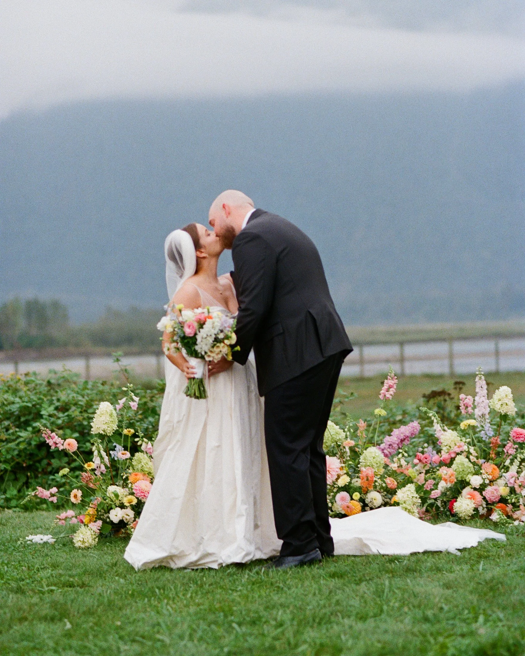 fraser river lodge wedding photographer-15.jpg