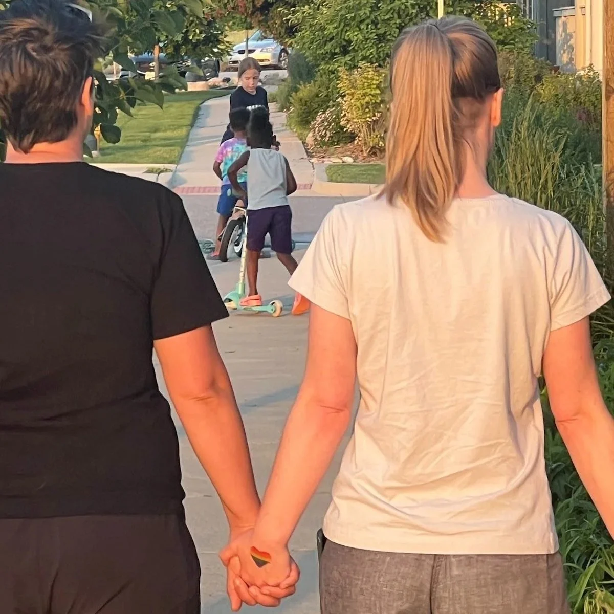 How to find an LGBTQ+ affirming therapist