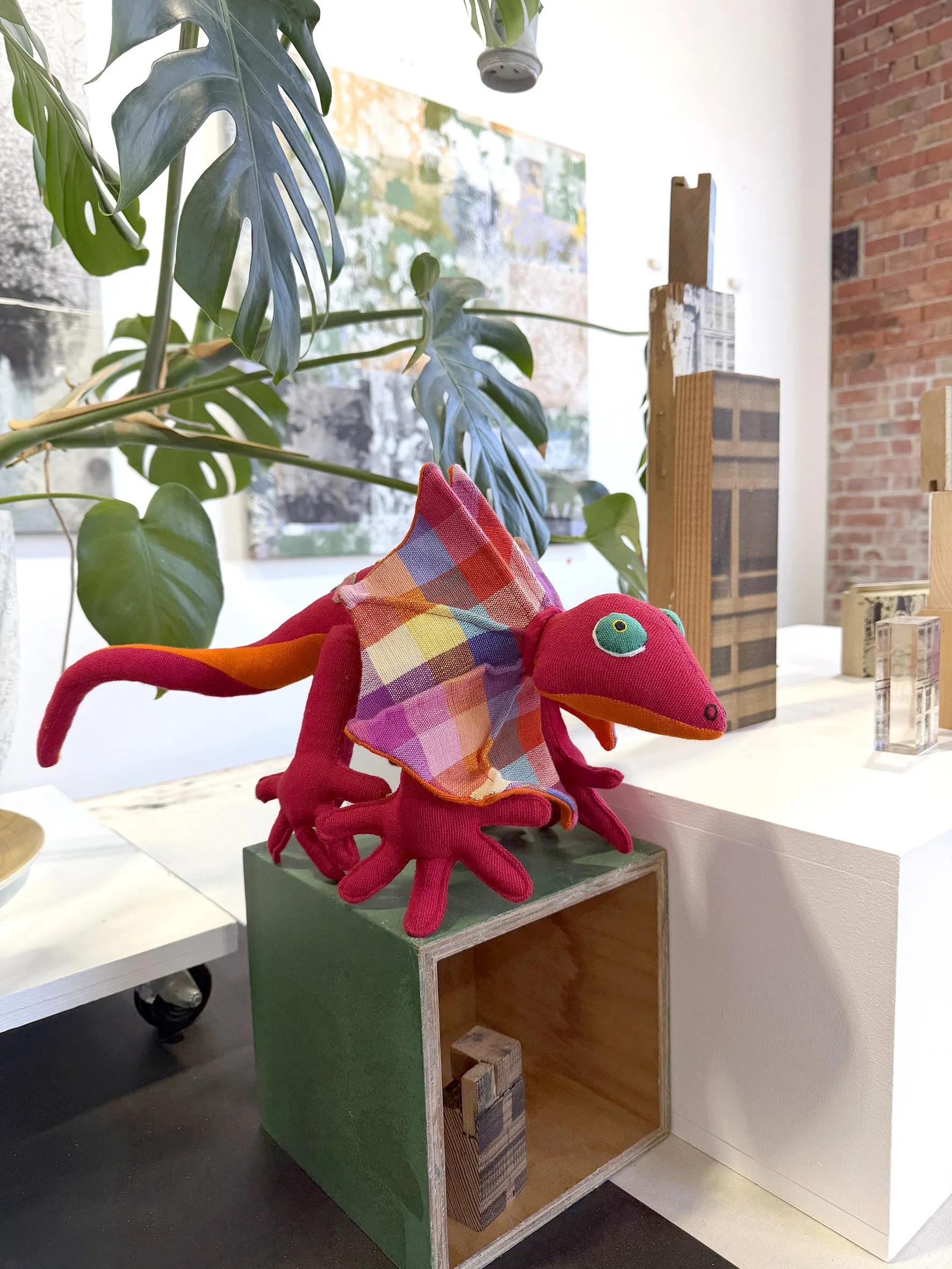 frilled neck lizard 2.jpg