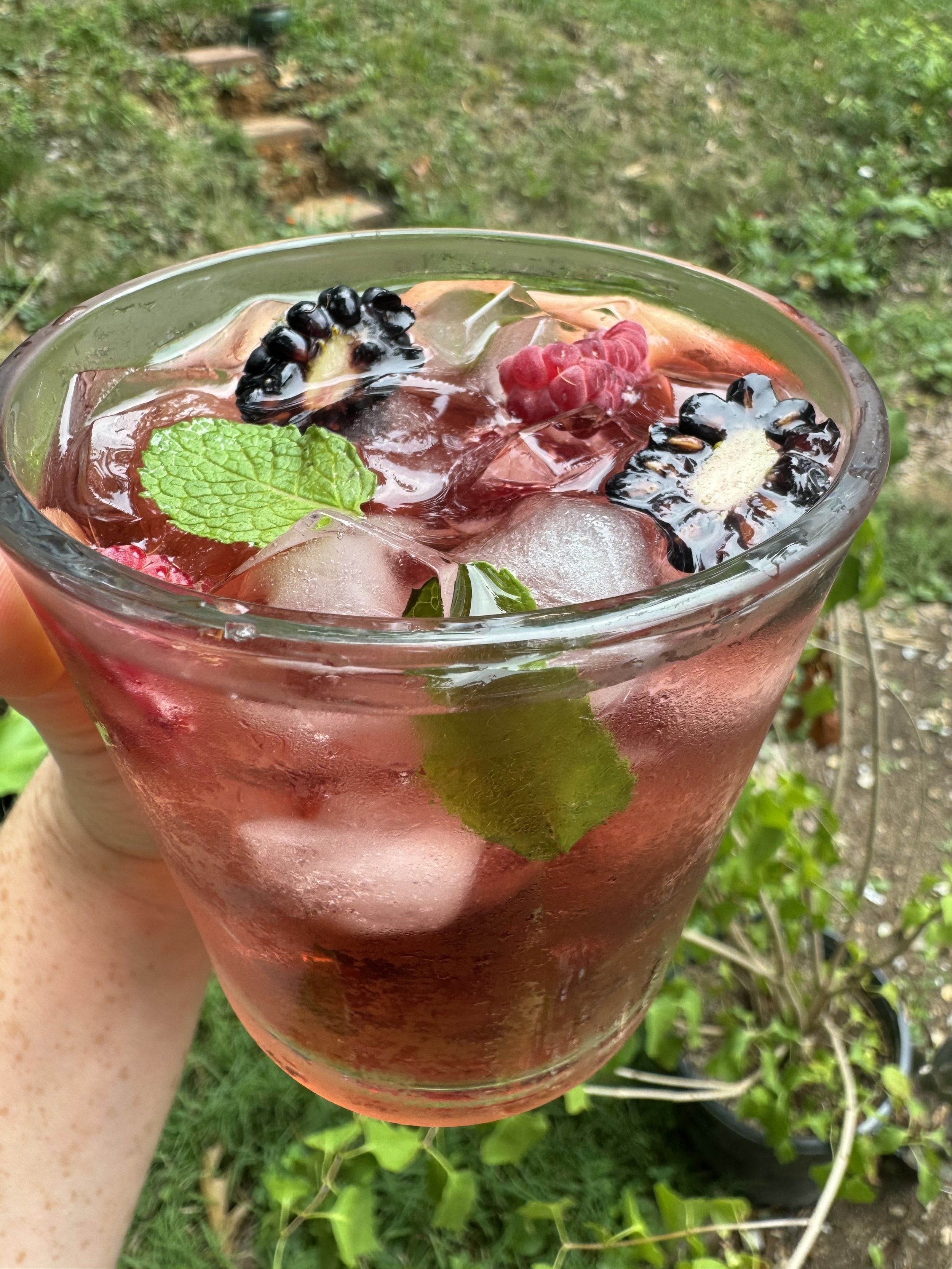 Berry Mint Sun Tea