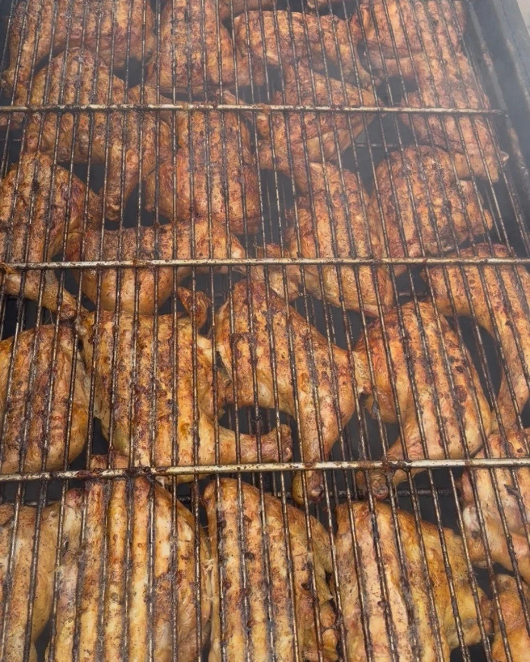 Tangy, smokey BBQ chicken is on the menu this Tuesday! In addition to fresh pressed juices, chicken salad sandwiches, wood-fired pizza, pastries, and crepes. As IHOP says, "Come hungry, leave happy." See you there, 8am - 1pm! 

#lovevamarke