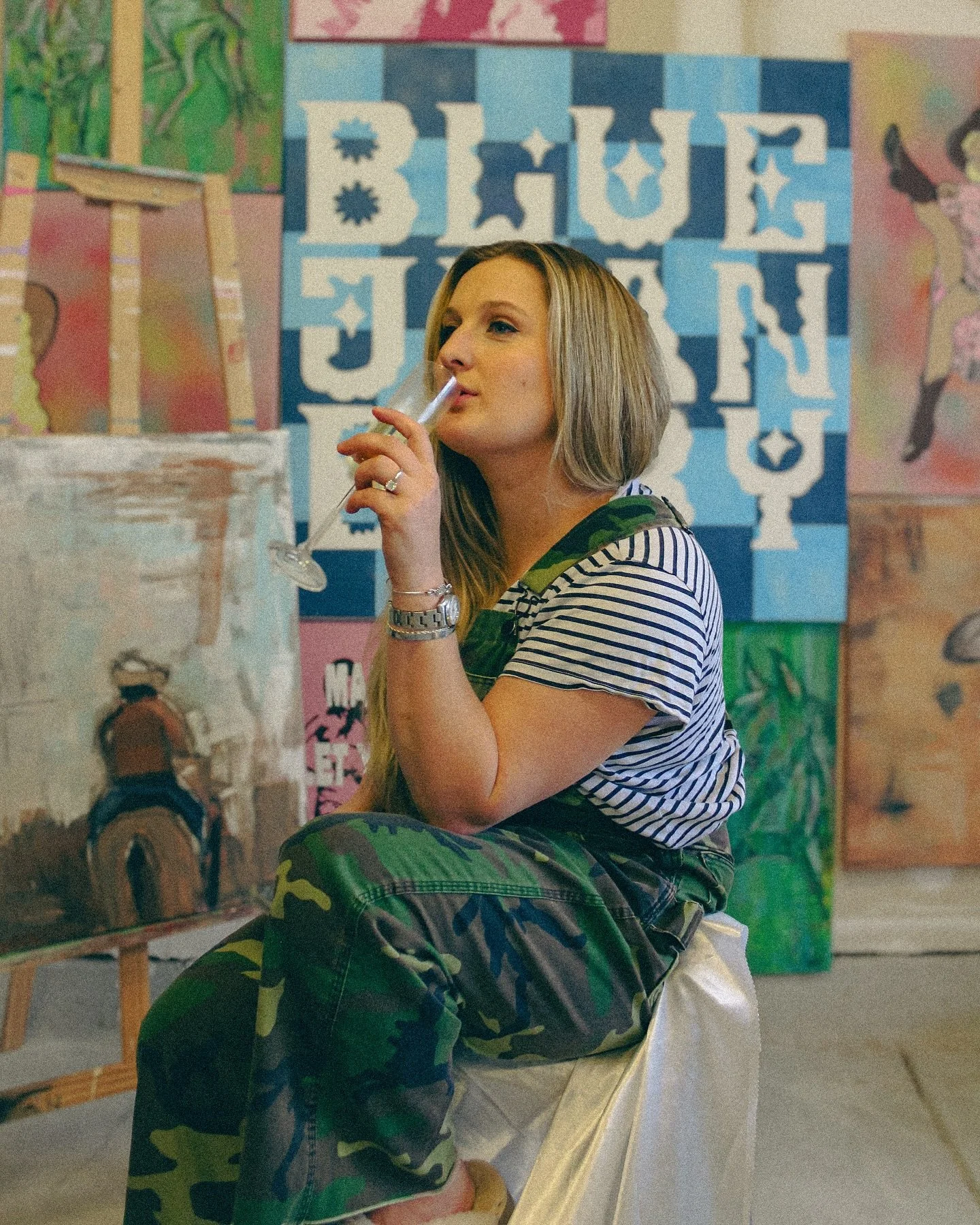 Did you know it&rsquo;s a proven fact that you paint better in your slippers, sipping champagne?