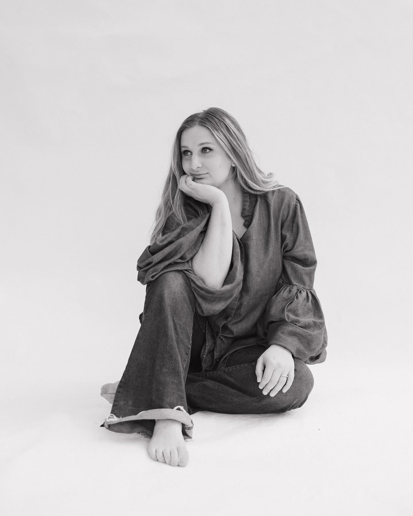 Being an artist is wild.. I&rsquo;ve been a hobby artist for 15 years and then all of sudden I wake up one day and people have interest, stores and airbnbs want my art &amp; I have an article written about me. Social media is something else! 

100 ne