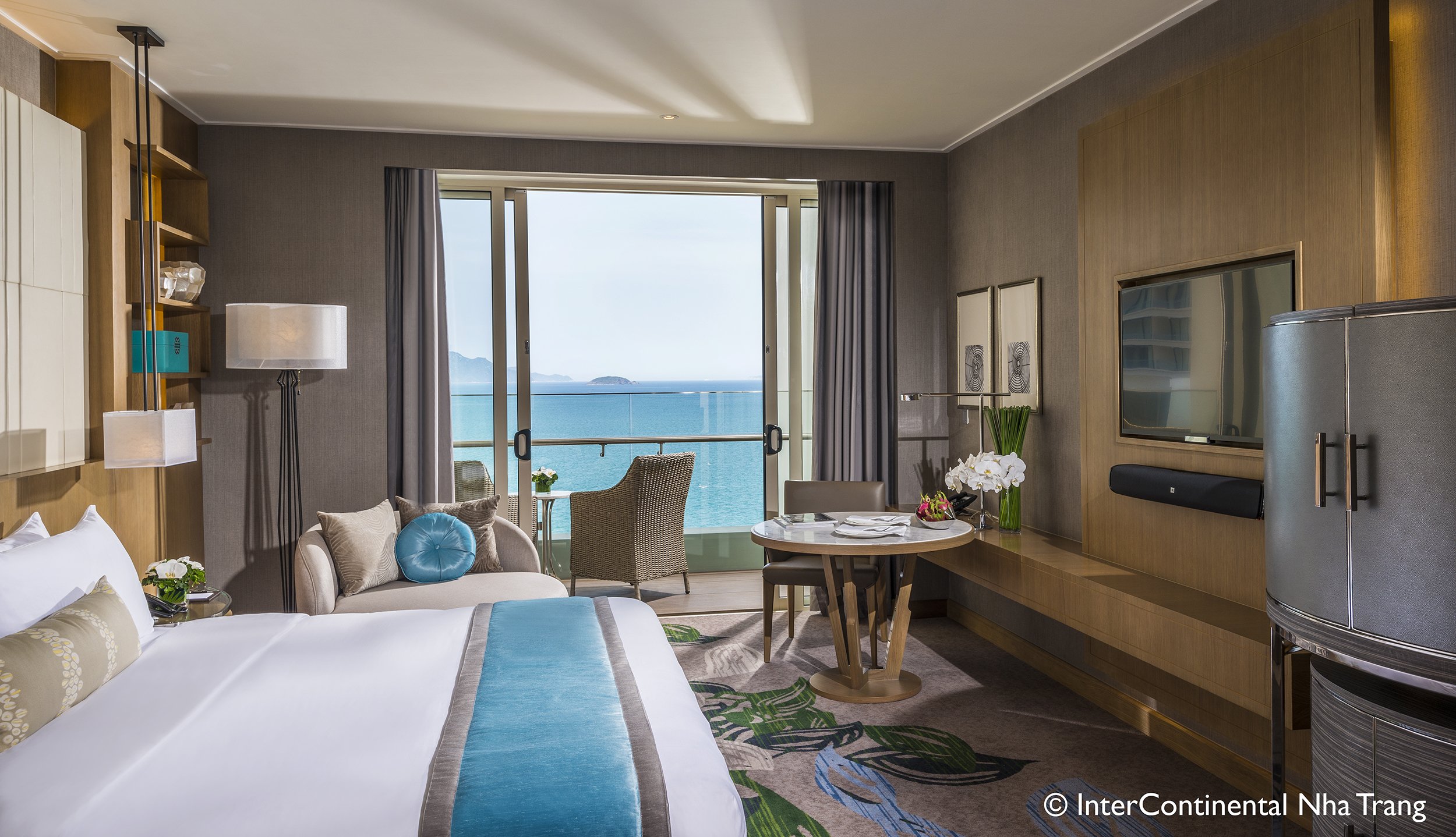 1 Bedroom with Bunkbeds Suite Ocean View.jpg