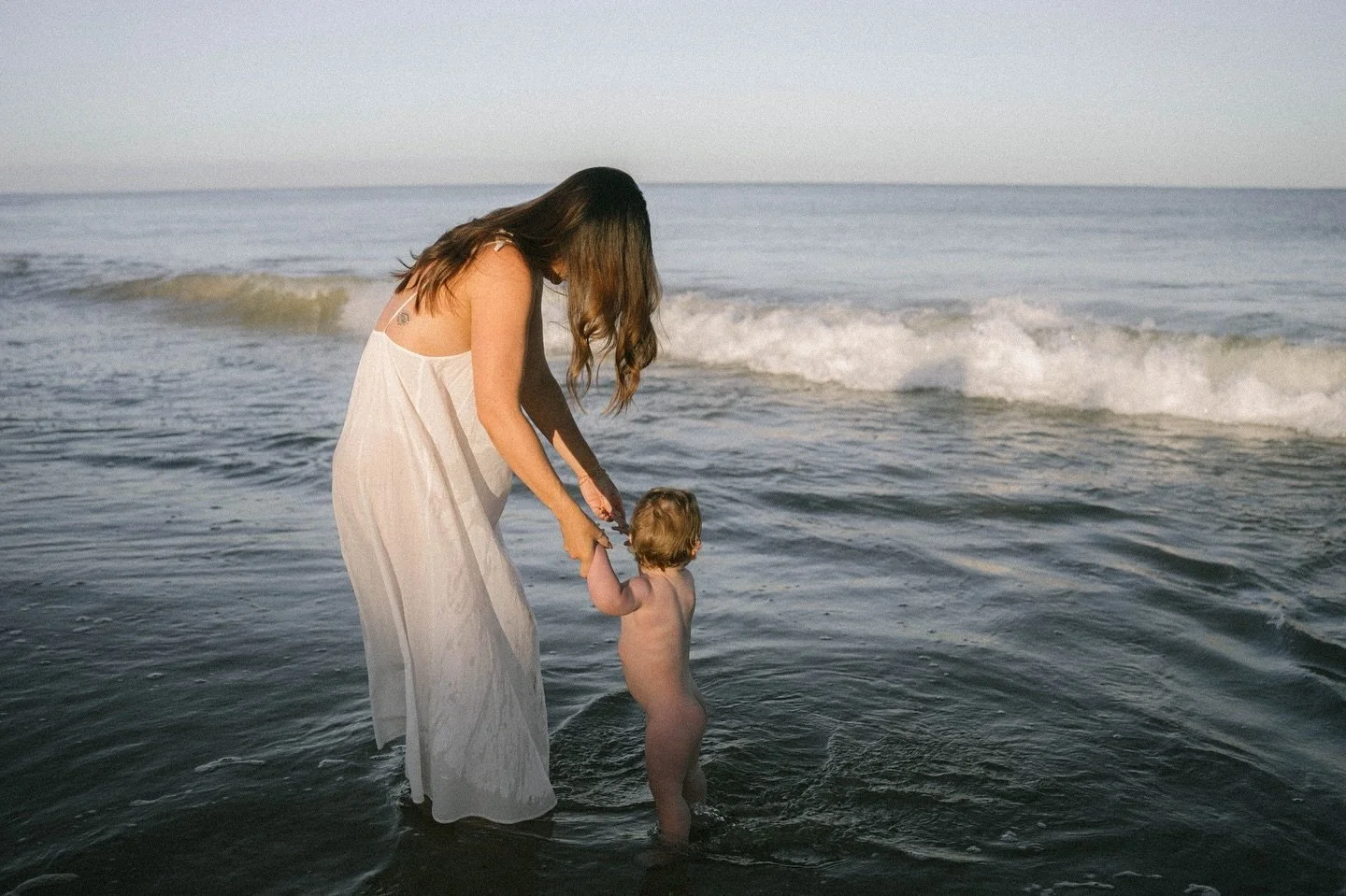 If this is your vibe send me a message! I&rsquo;ve only got a few more weekend spots available that I would love to fill with fun, sunny, sandy sessions🌞Digital &amp; 35mm film available!