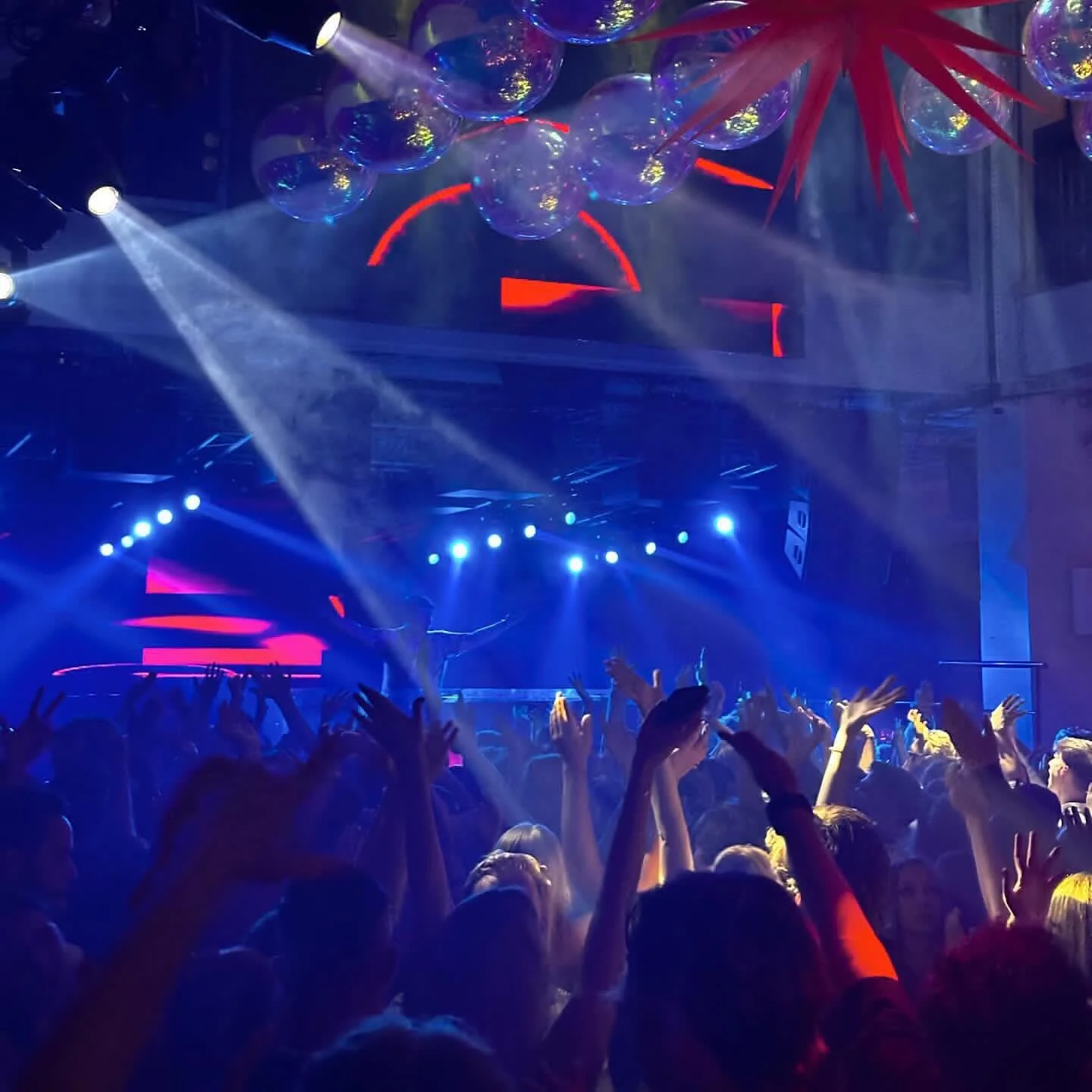 It about the Journey 🤌🏻
The Journey:
A few years ago I started to run some parties in Bathurst. 
To save money on those parties I learnt how to DJ. 
Later on I made the decision to 
move to Wollongong and gave DJing a proper shot. 
I quit my Job r