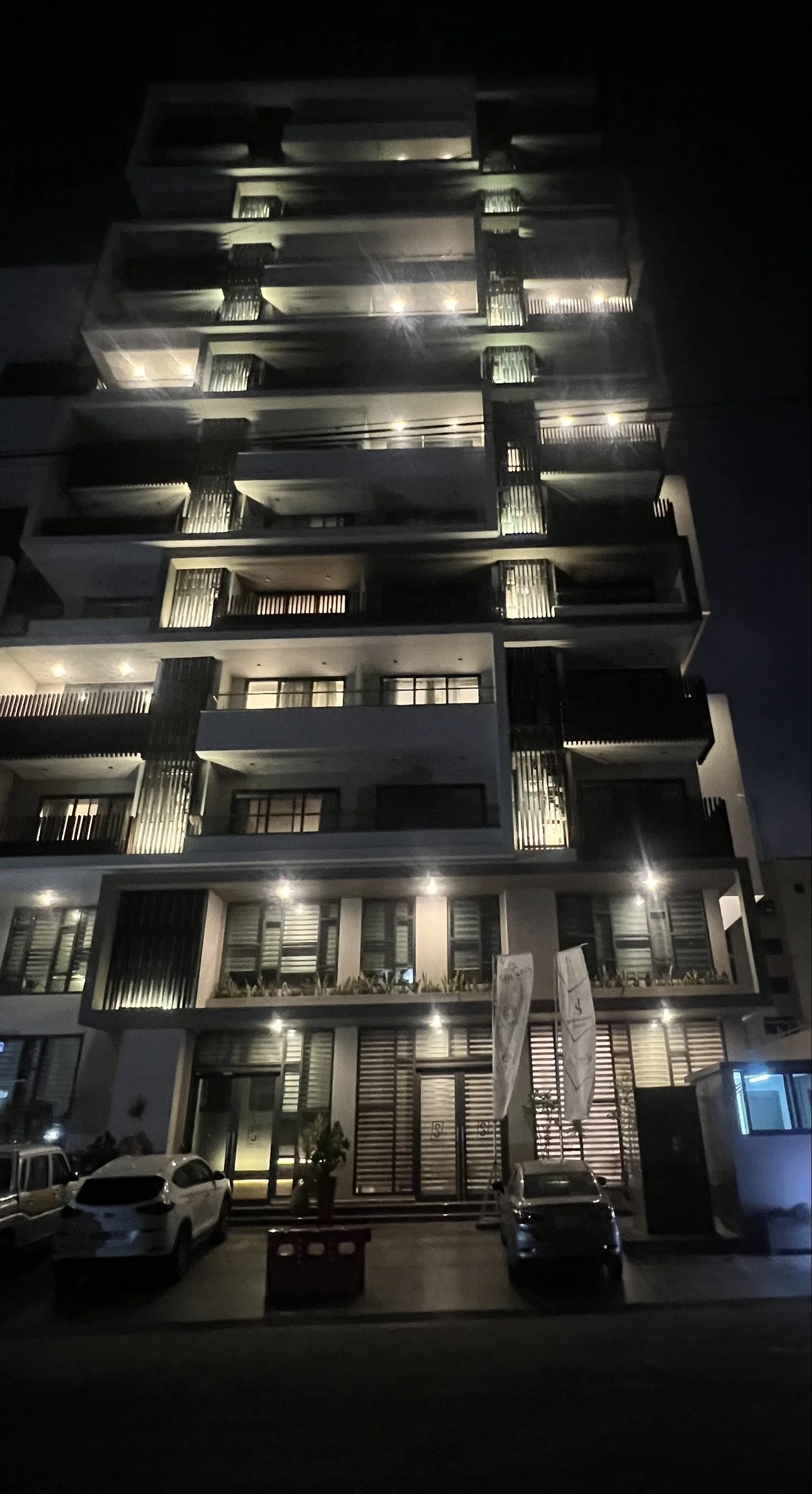 Ghana, Accra, Osu 2 bedroom Condo with pool and Ocean view