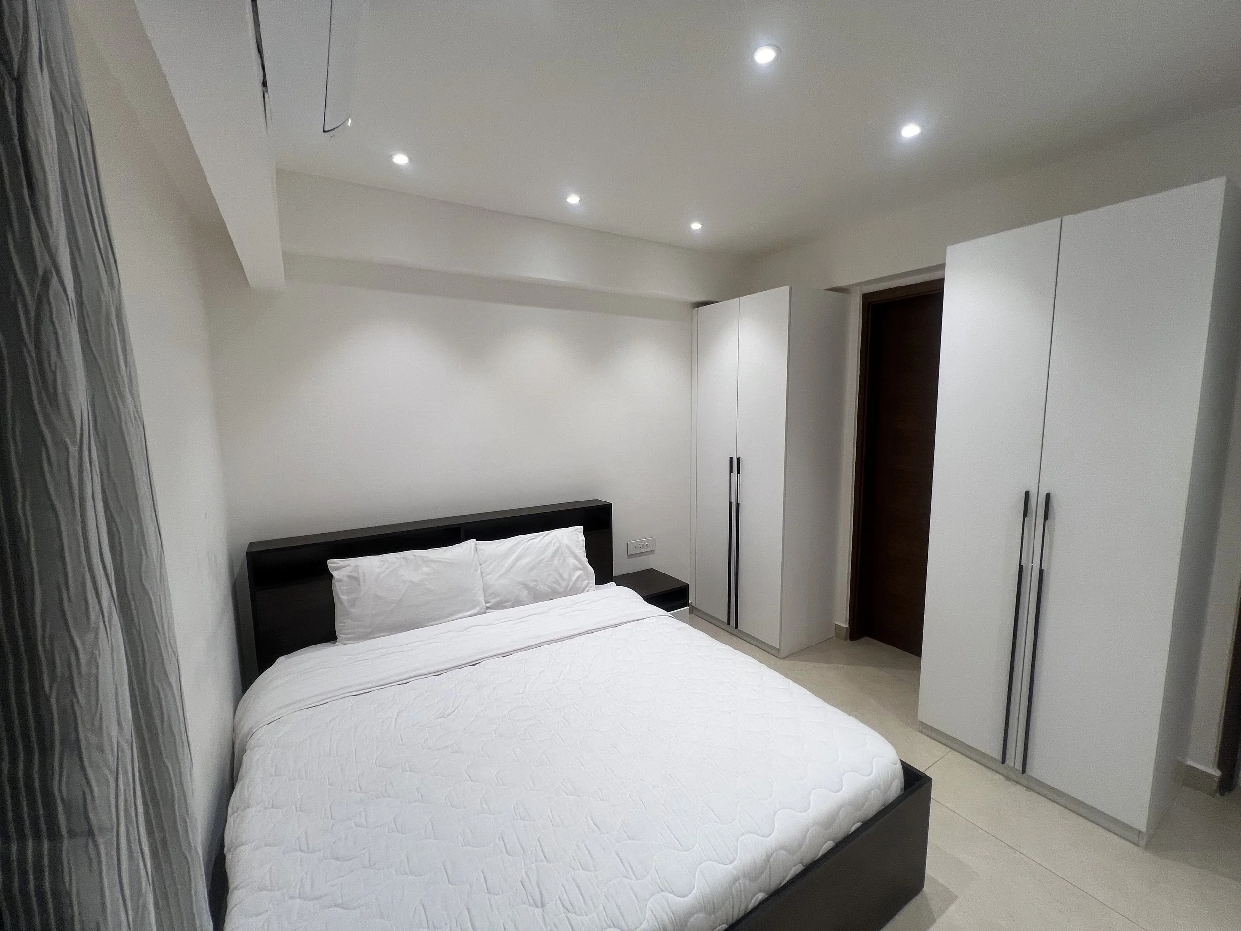 Ghana, Accra, Osu 2 bedroom Condo with Ocean view