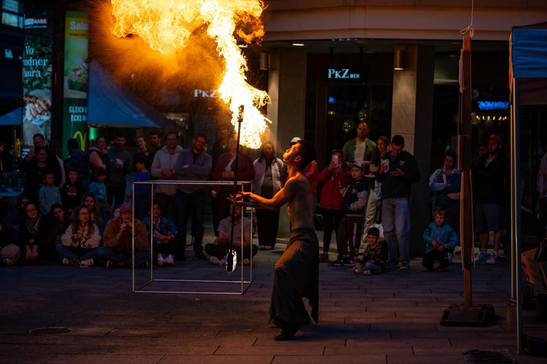 639 - 20260606-buskers-chur-2004.jpg