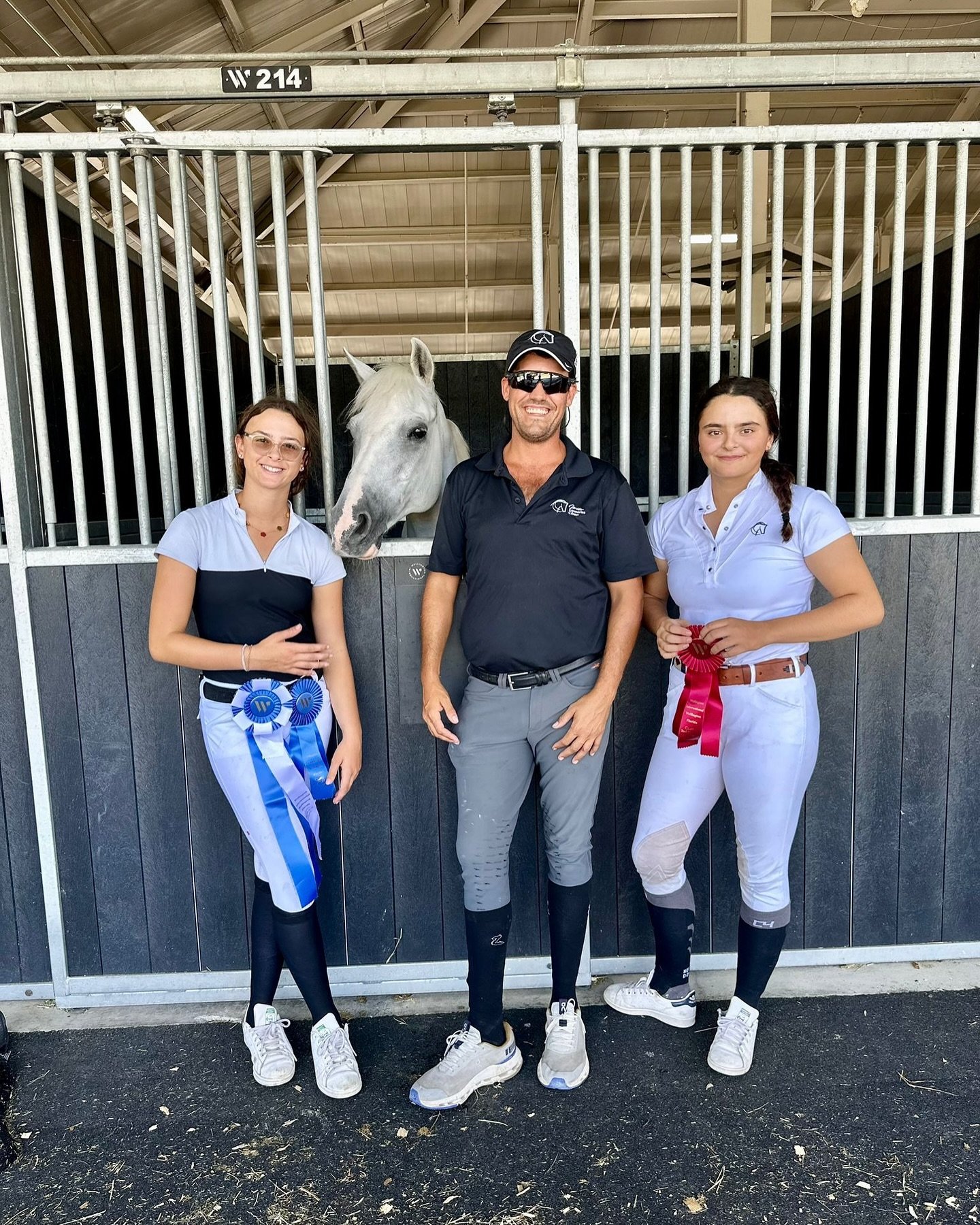 Last weekend our riders Kika and Dani showed in the ESP Wellington finale🐴 Both riders and horses had amazing results and we are ready for our next show in Wellington🥇🙌

#flec #wef #wellington #miami #equestrians #florida