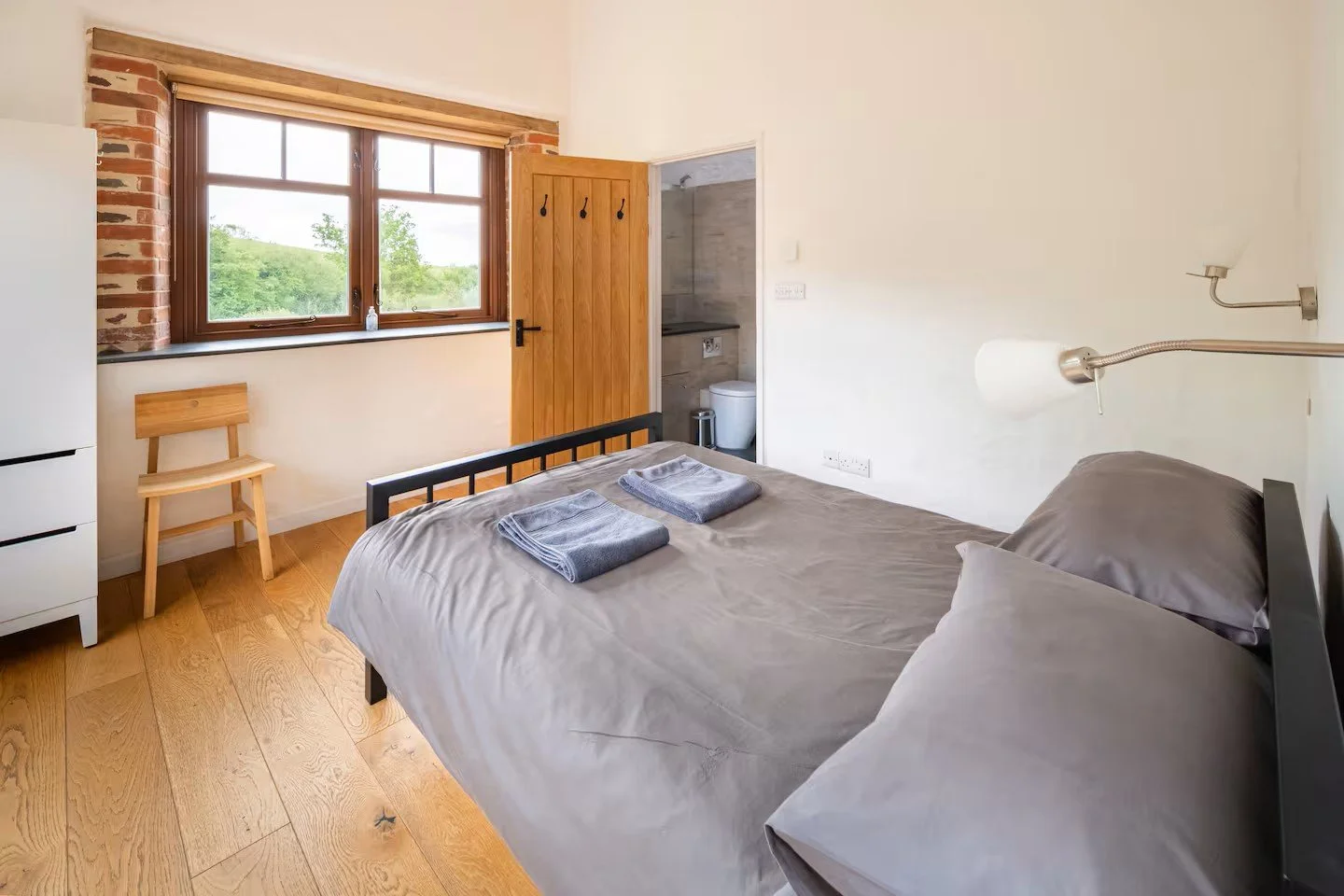 Private Double Room with Ensuite