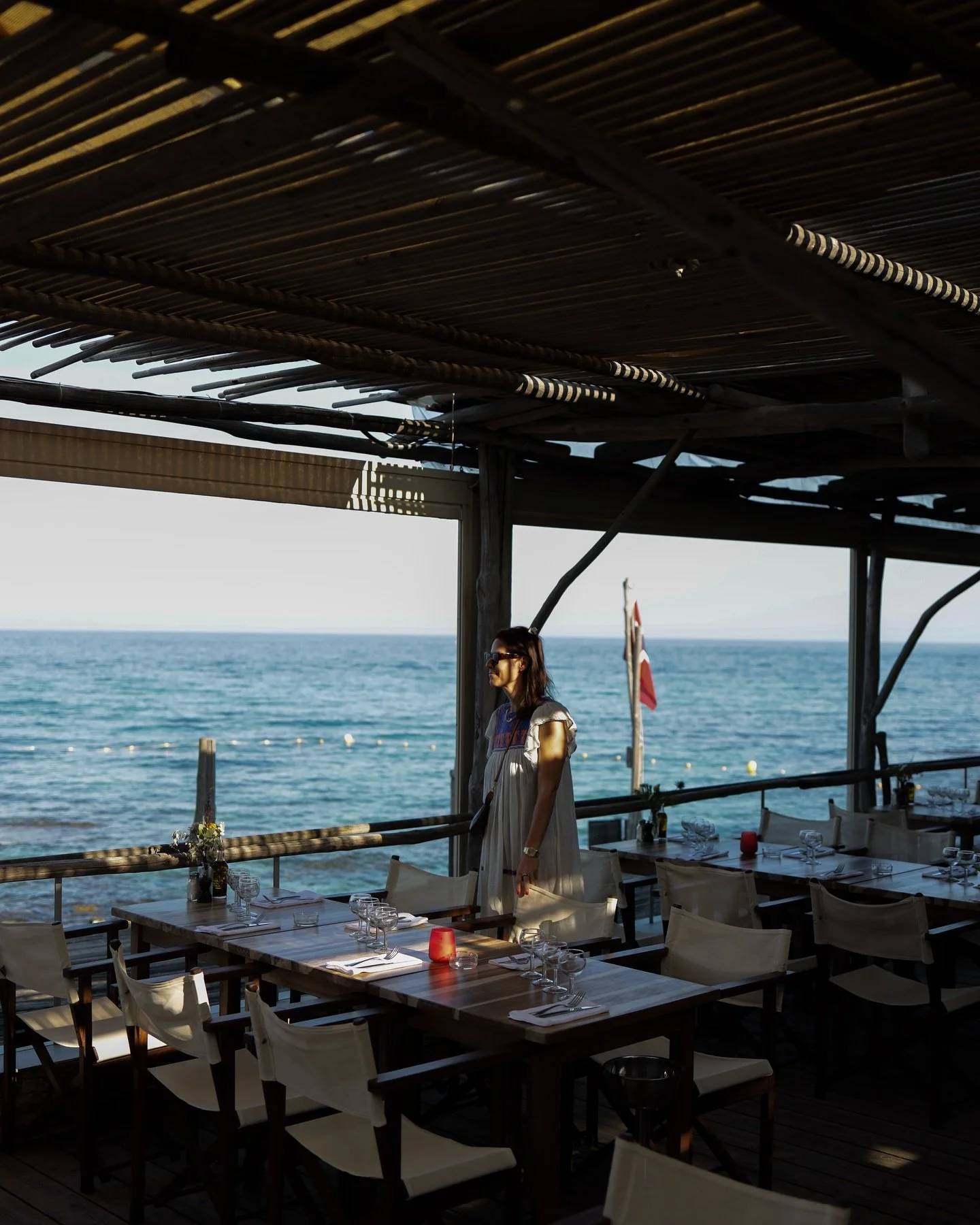 le grand bleu 🧿🐟 
Ganz ein toller Platz im @laplagedessalins und dieses Blau 💙 definitiv ein place to go wenn ihr in Saint Tropez seid. 

It was nice to meet you @celiavalente