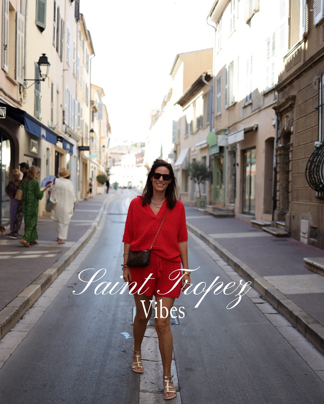 Saint Tropez Vibes 🇫🇷🛥️☀️🐟
* Die Saint Tropez ist wirklich einen Besuch wert! Wundersch&ouml;n gepflegt, chice Stores &amp; Bars! Herrlich auch zum flanieren und Leute schauen 🤩
Tipp: Dienstag &amp; Samstag ist immer der Markt am Place de Lices 