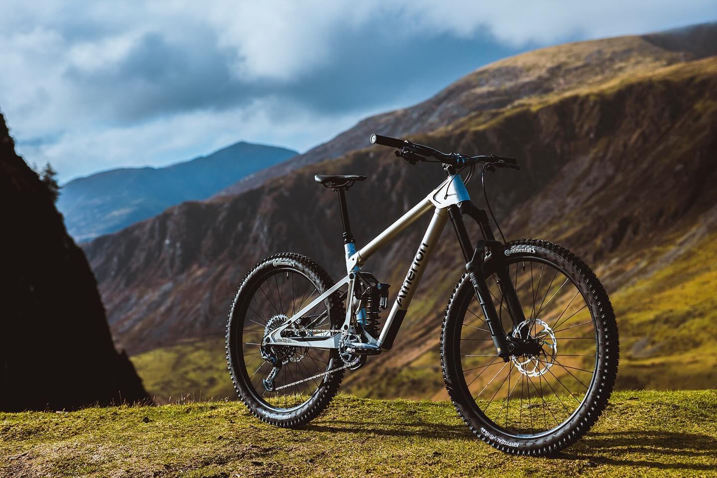 Introducing the S.170&hellip; 👀

It&rsquo;s been a lot of fun shooting this one through its development, and I&rsquo;m stoked to see things come together for the @athertonbikes team after all their work bringing it to life!
