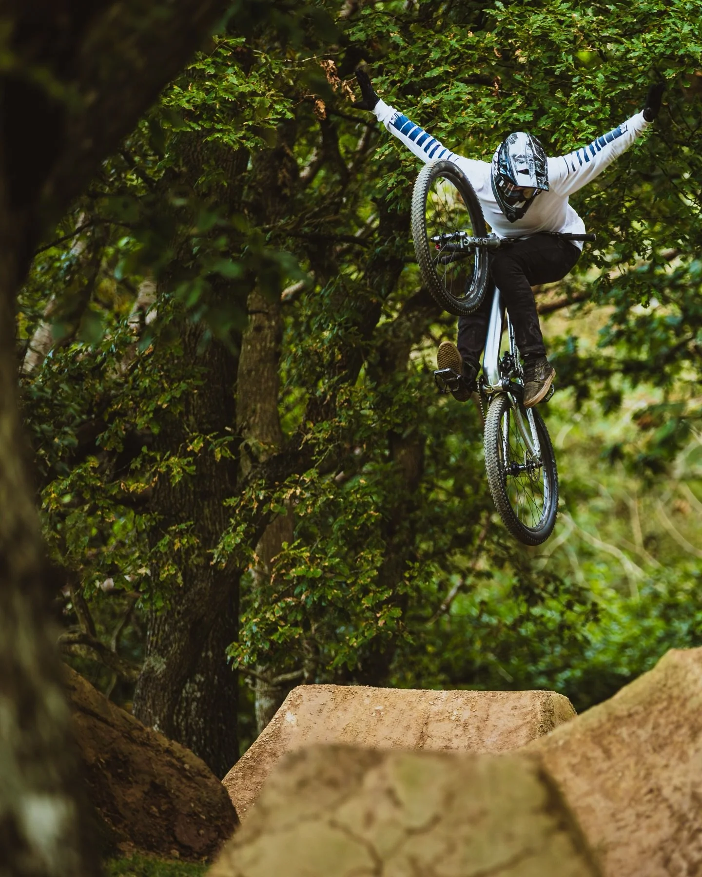 @kade_2000 archives. A project that never released, but definitely should have.