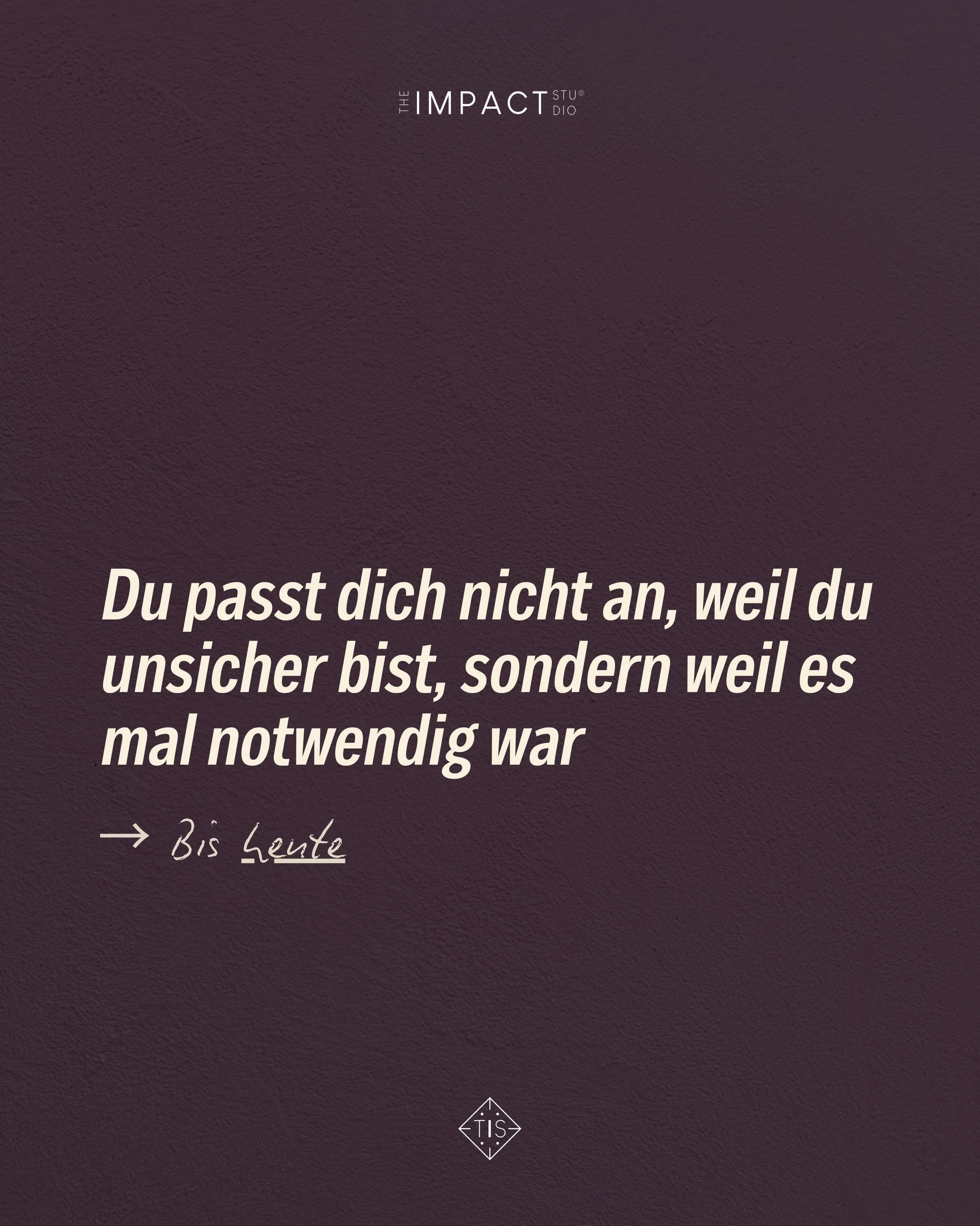 Wir sind irgendwie so m&uuml;de von dem Thema, nur ist es wichtiger denn je. Denn wir sp&uuml;ren: Wir m&uuml;ssen da weg. Unsere eigenen Entscheidungen treffen. Aufstehen &amp; endlich was sagen. Lernen, nicht weiter wegzuschauen; lernen, dieses &qu