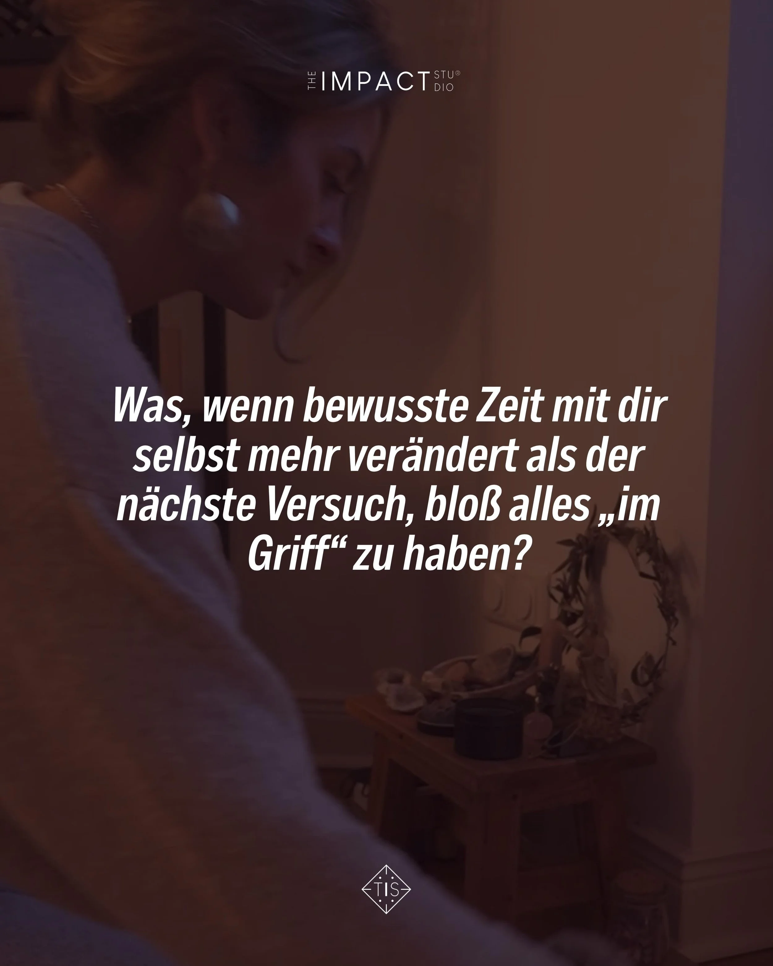 Es ist soweit: Eine neue tolle Masterclass steht an! Am 11.06.2026 um 18:30 Uhr lade ich dich von ❤️&zwj;🔥 dazu ein, mit mir einen Blick auf das Thema "Bewusst Zeit mit mir" zu werfen.

EXPERIENCE PRESENCE ist der Titel dieses Raums, weil 