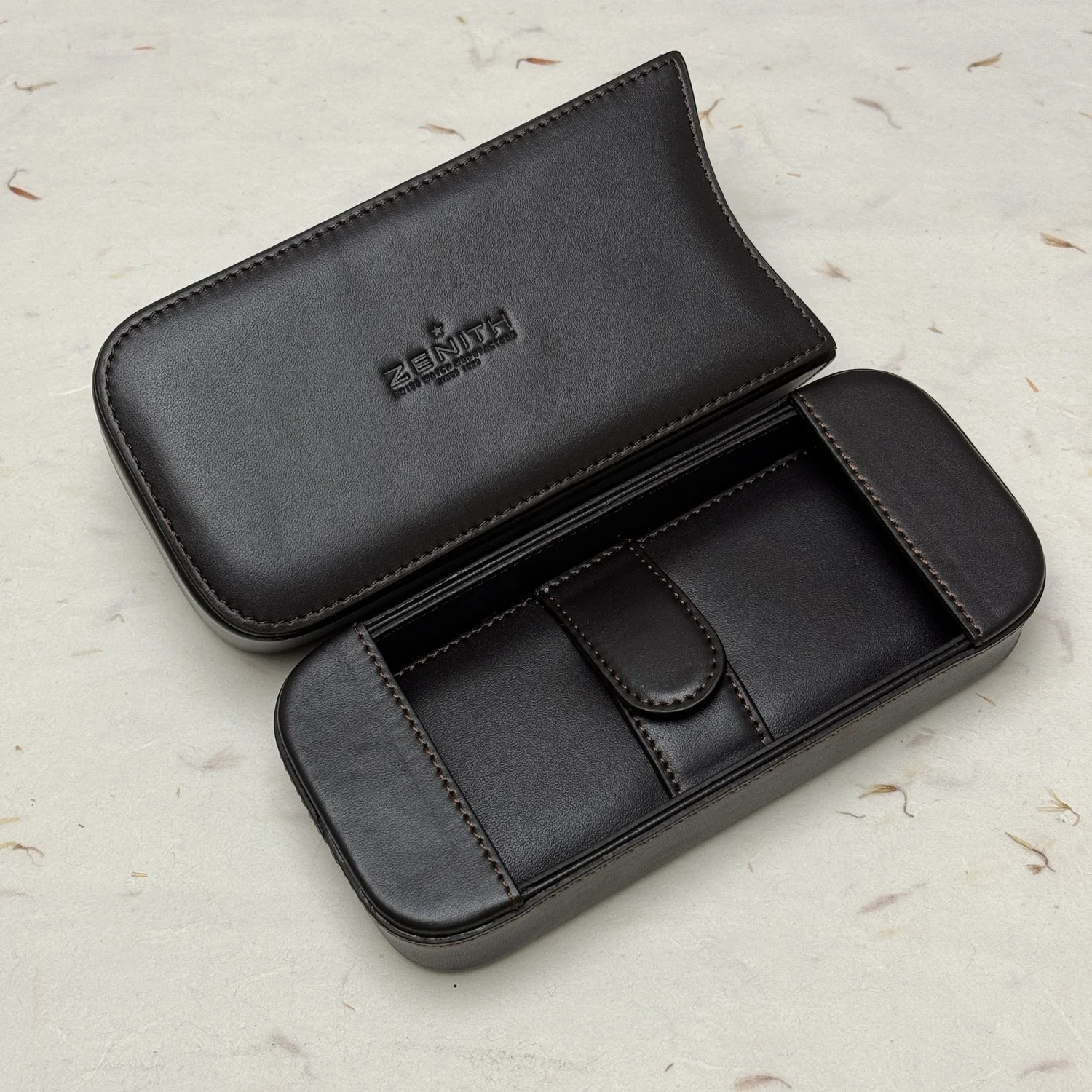 Zenith Watch Box – Premium Leather Case for Luxury Timepieces
