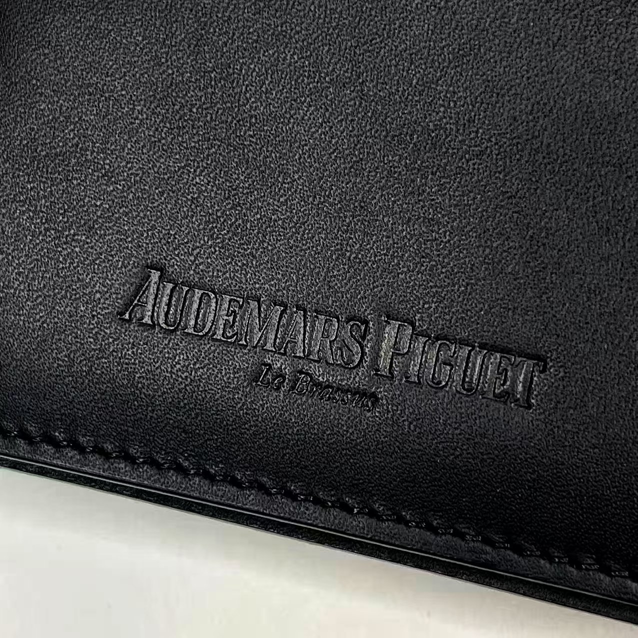 Audemars Piguet 時計ケース クリーナ Audemars Piguet Black Leather 