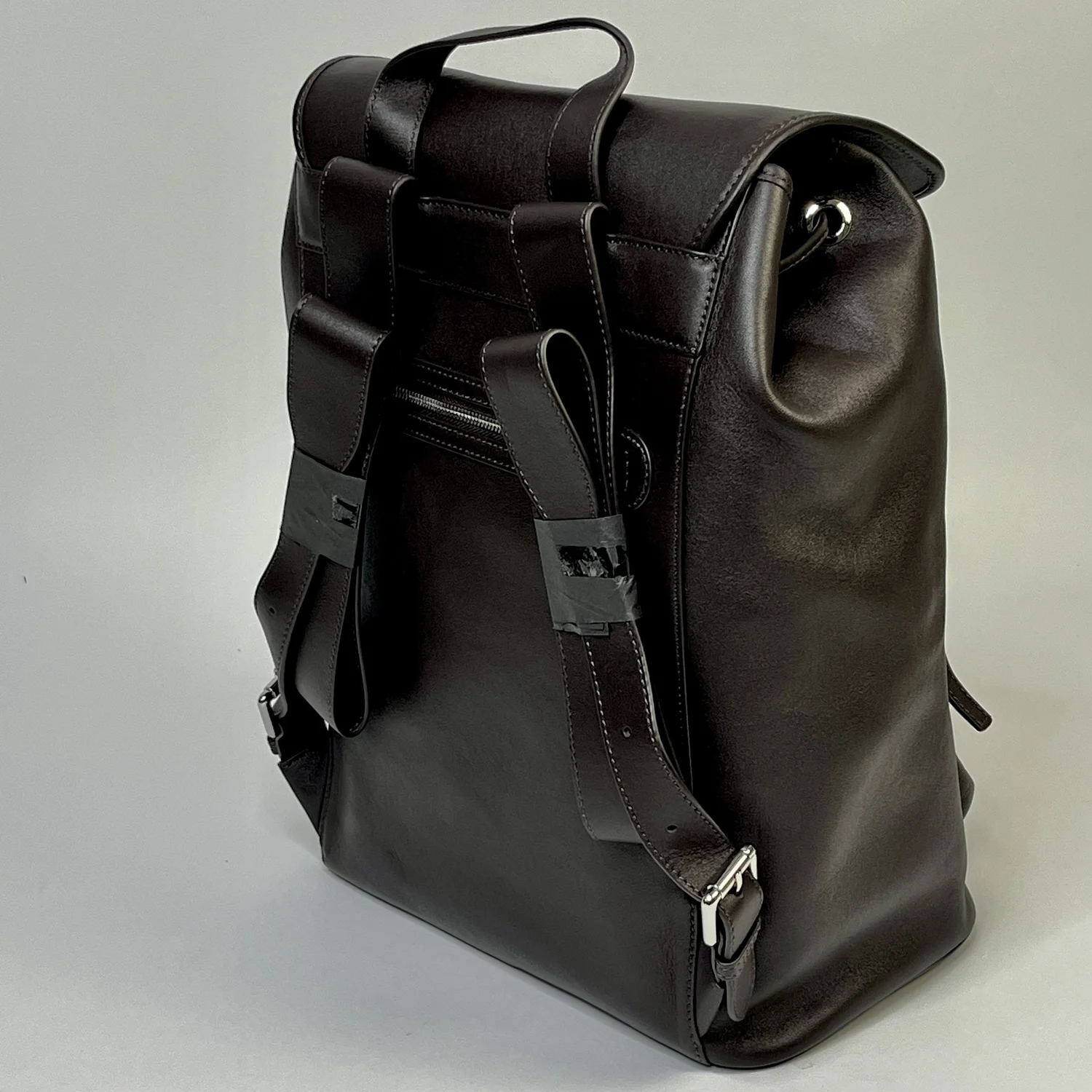 balenciaga phileas full-grain leather backpack Agneau Classic Hardware S Traveler Black 95516 A zip pocket at the front Men's Le City Backpack in