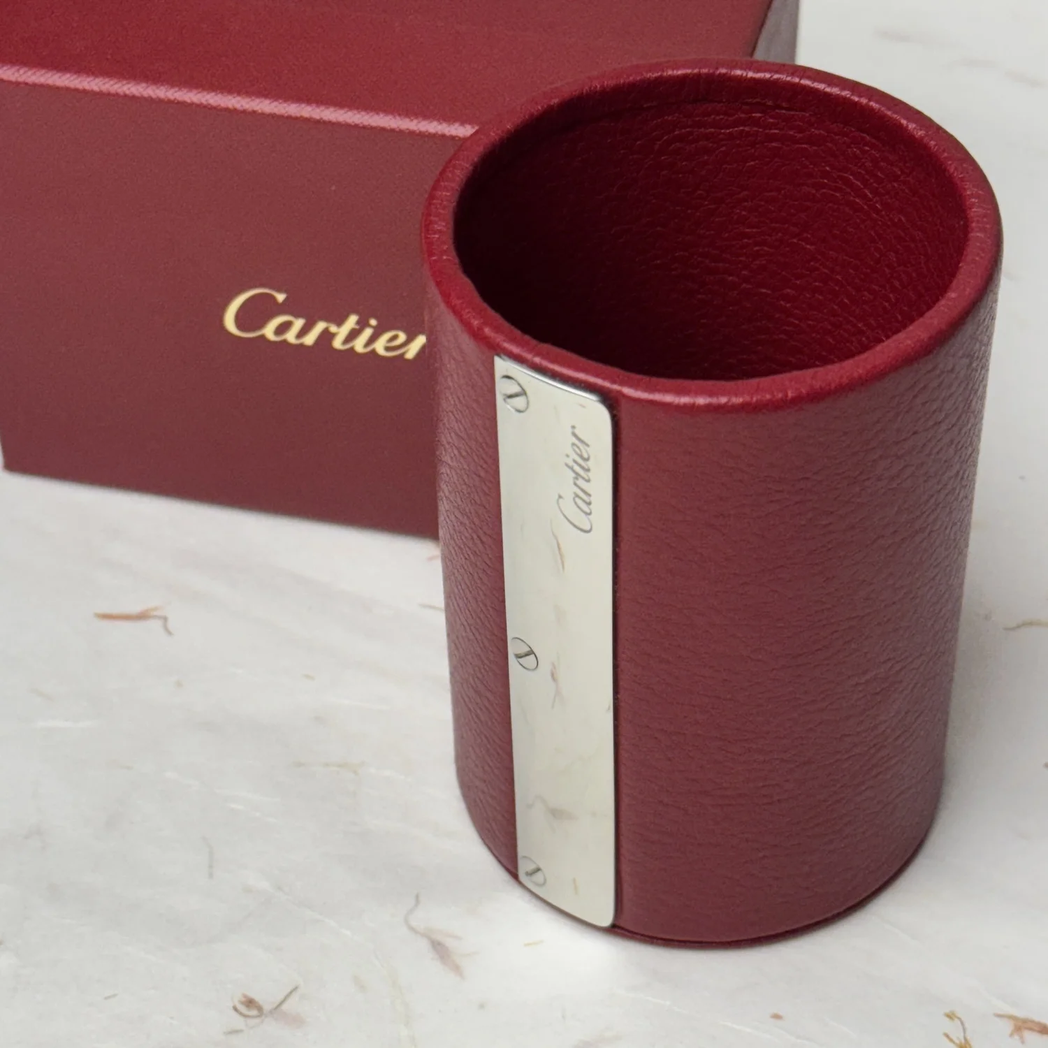 Cartier 赤 レザー 円筒型ケース Cartier 赤 レザー 円筒型ケース