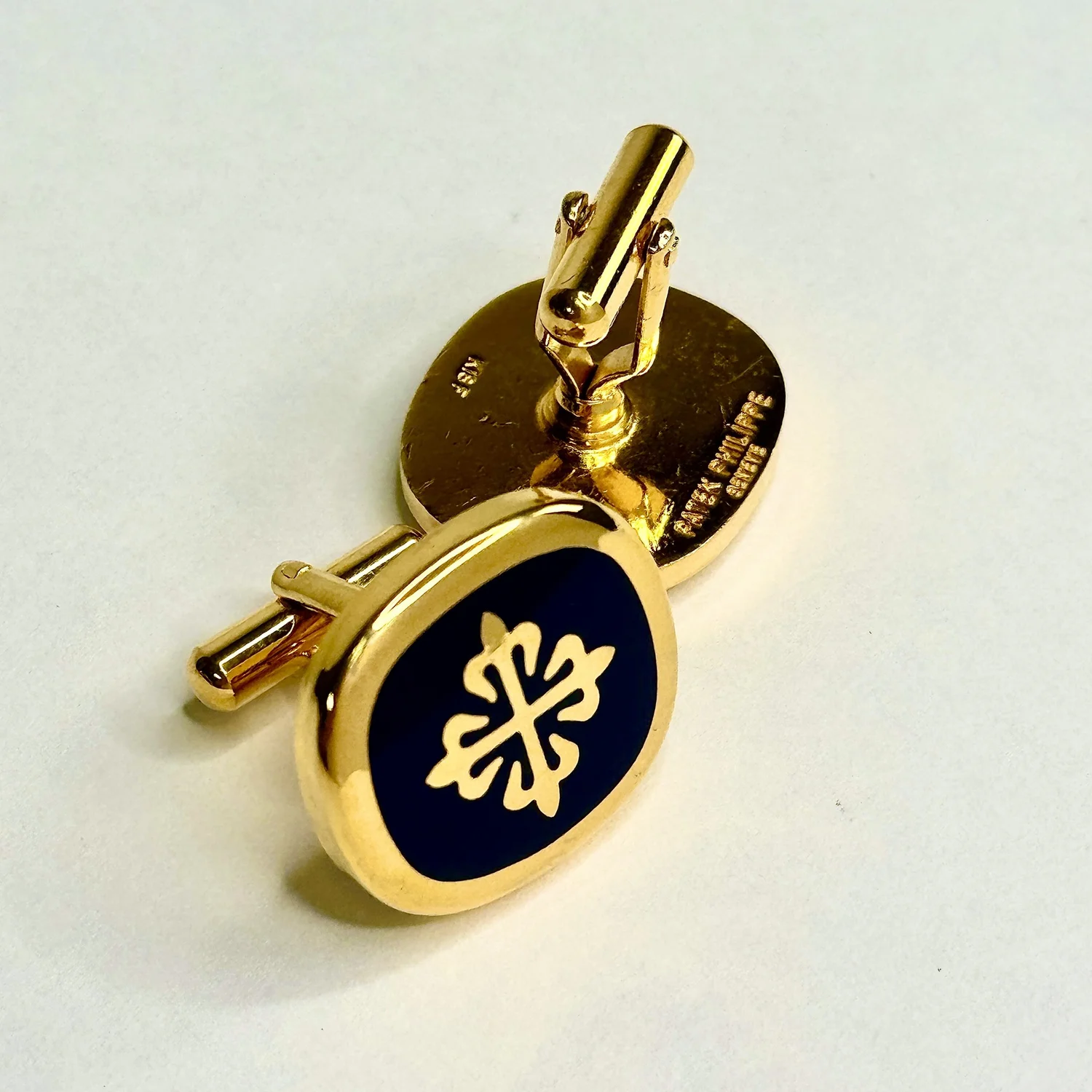PATEK PHILIPPE カフリンクス ロゴ 大ぶり ダークブルー ゴールド PATEK PHILIPPE YELLOW GOLD JUMBO ELLIPSE CUFFLINKS