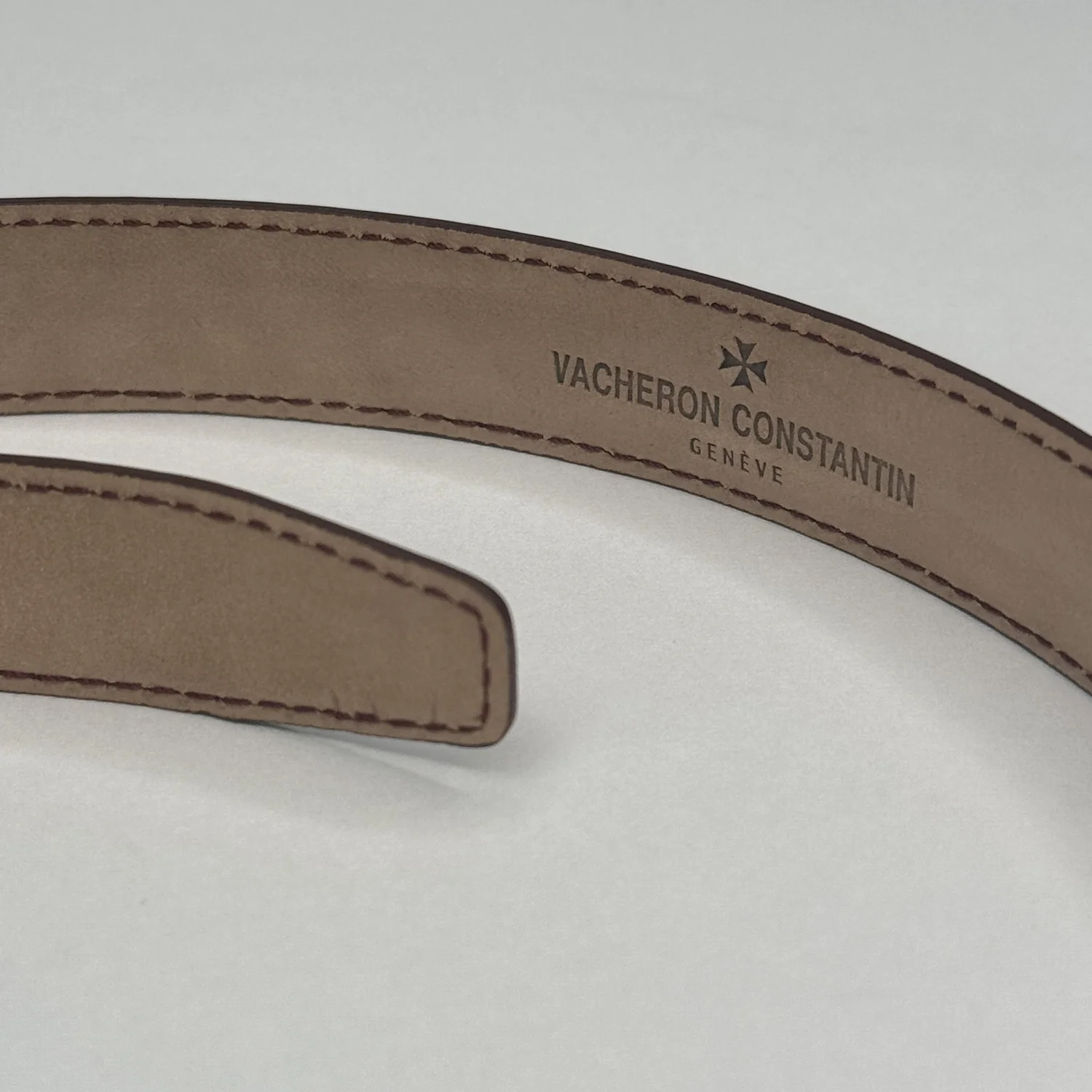 Vacheron Constantin Red Leather Belt – Gold Maltese Cross Buckle display picture 1