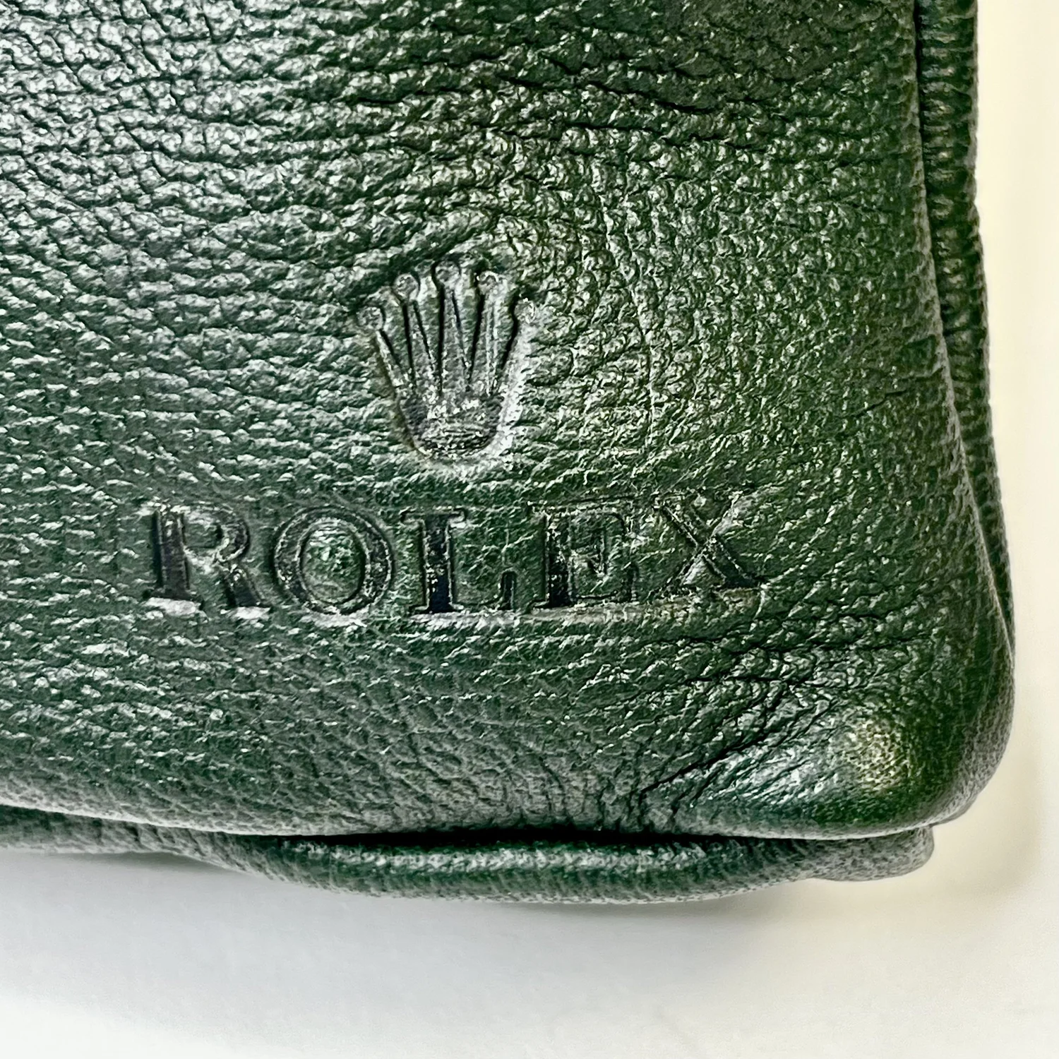 Rolex Golf Set – VIP Logo Balls, Divot Tool, Towel & Leather Pouch  display picture 1