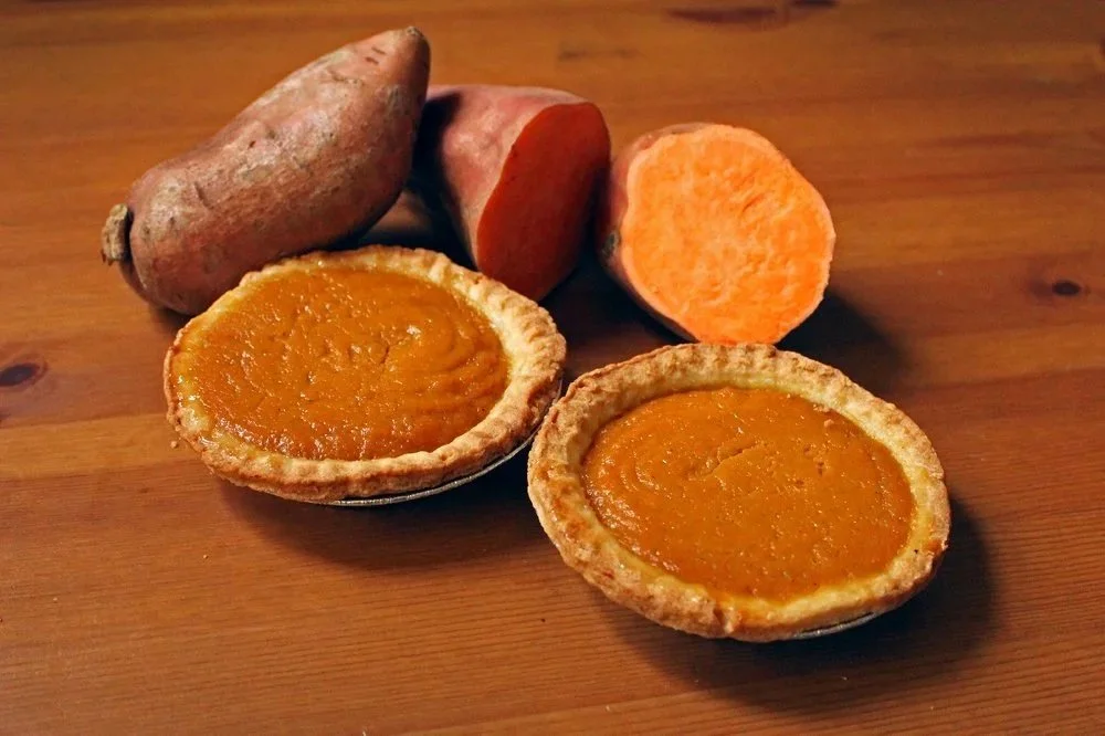 sweetpotatopiesmall_slide-d1c660861a54c6de09b31dbae51fdd9eeb970678.jpg