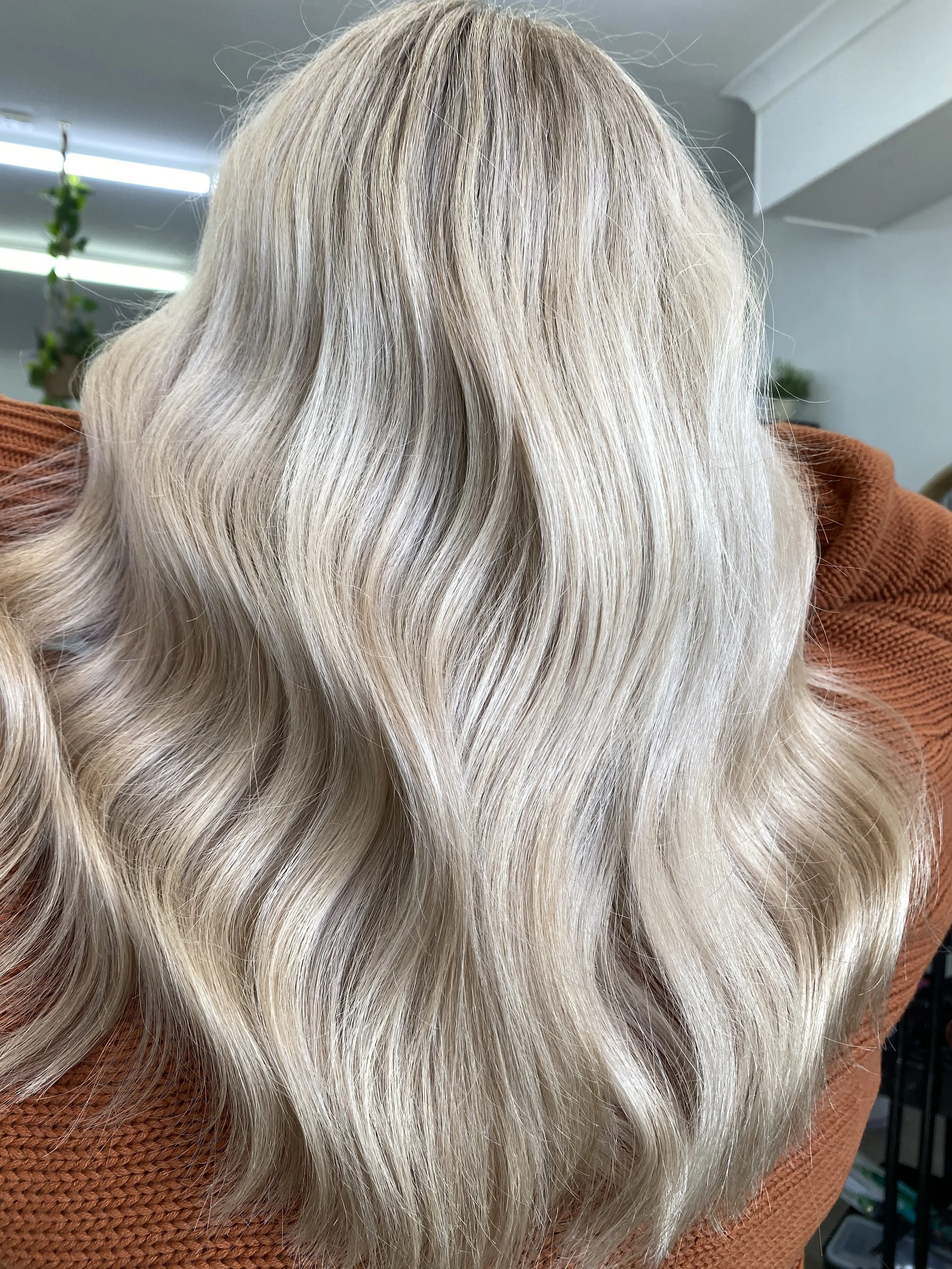 Mobile hairdressing Perth blonde hair