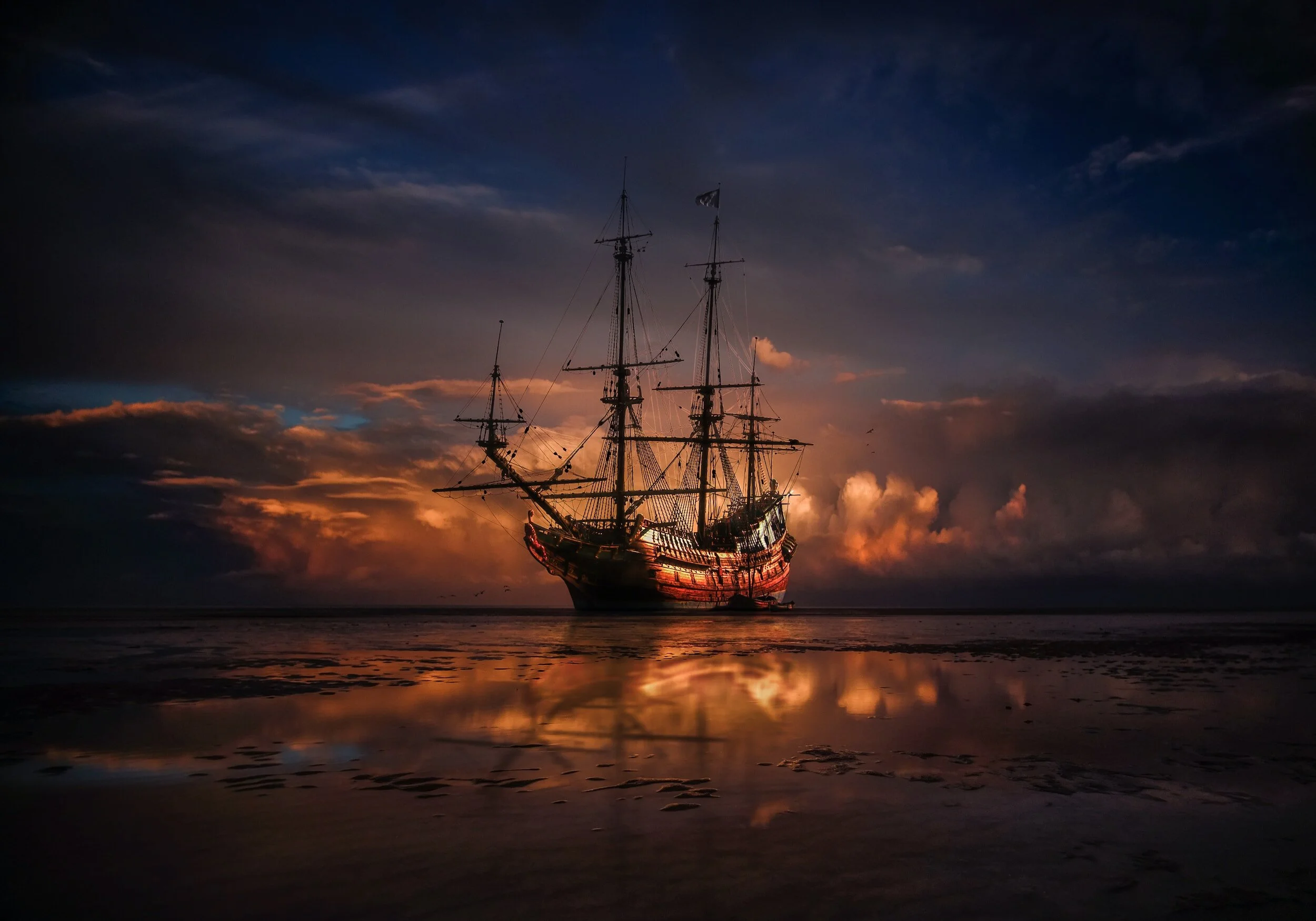 Hier ist ein Piratenschif zu sehen, das stellvertretend für die Störtebeker Festspiele auf Rügen steht