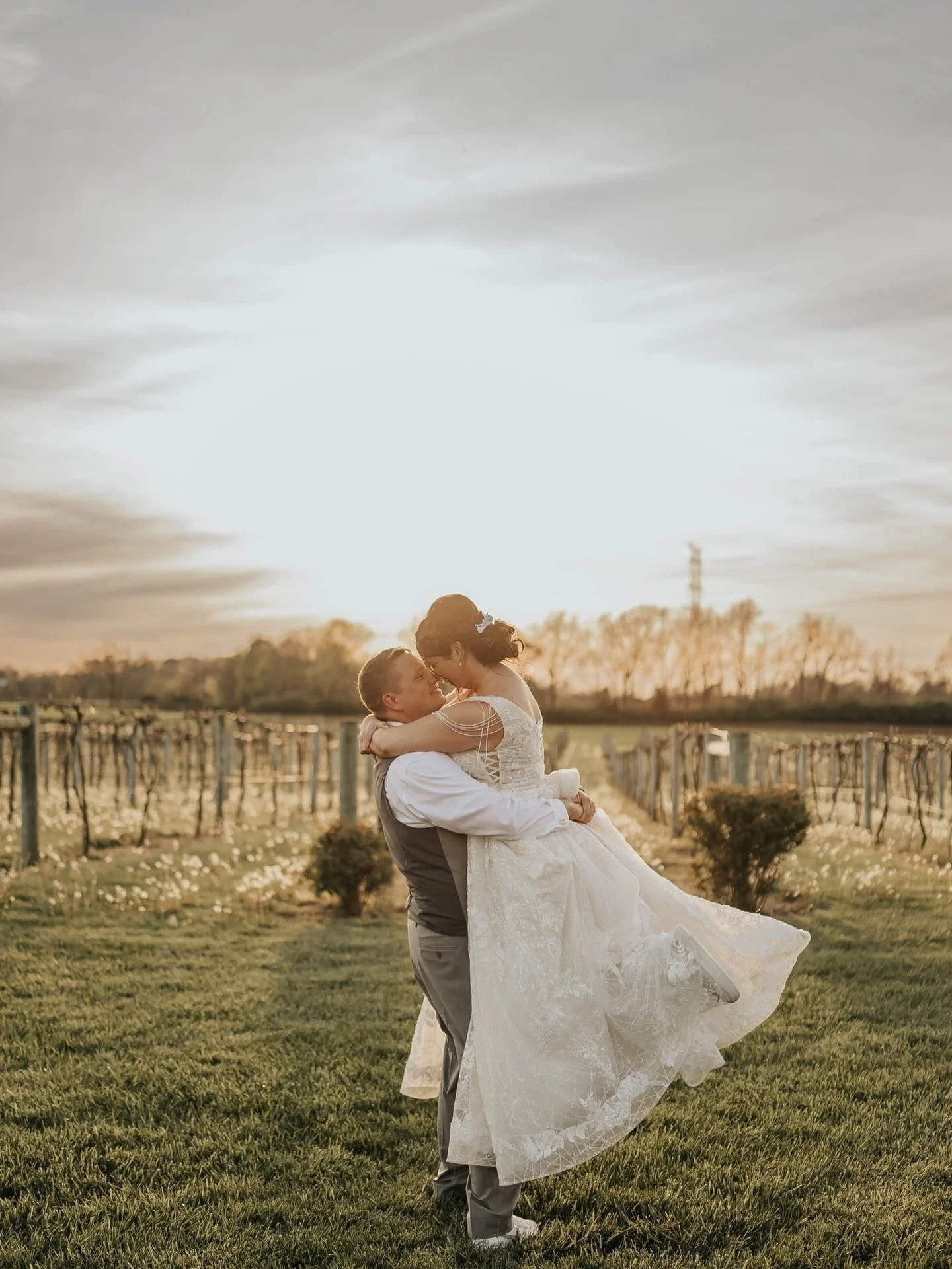 ✨ What a successful wedding day looks like to us ✨

Not pressure&mdash;but peace.
Not rushing&mdash;but presence.
Not expectations&mdash;but joy.

To us, a successful wedding day is one where couples feel supported, calm, and free to fully take in ev