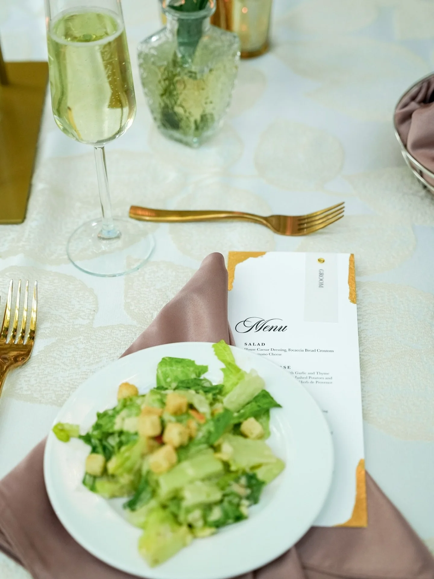 Vendor Spotlight ✨
We&rsquo;re highlighting Jacquie&rsquo;s Gourmet Catering&mdash;a team we&rsquo;ve had the pleasure of working with at several weddings, and they never disappoint. From consistently amazing food to a staff that&rsquo;s professional