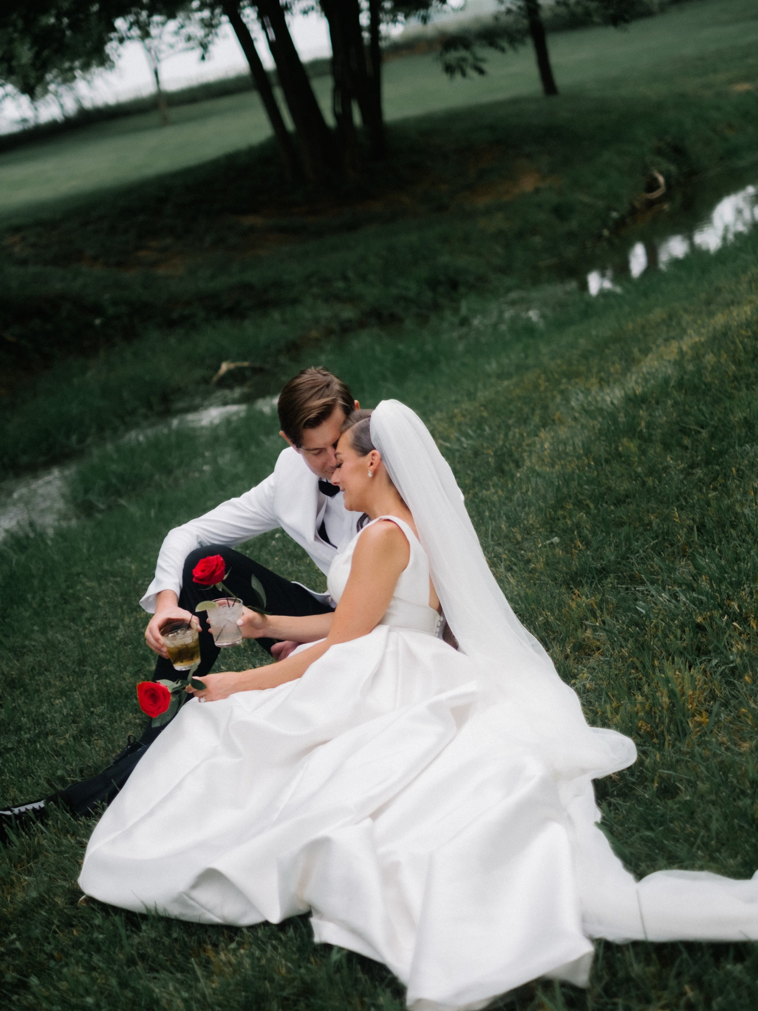 💡 Pro Tip for Your Wedding Day:

One of the most overlooked parts of a wedding timeline is the little pocket of &ldquo;free&rdquo; time after you&rsquo;ve finished dinner and before the formal reception events begin.

Use it however you&rsquo;d like