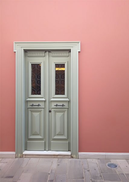 pink-exterior-wall-house-grey-front-door-design
