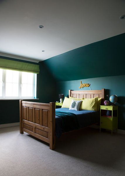 teal-blue-green-childrens-bedroom