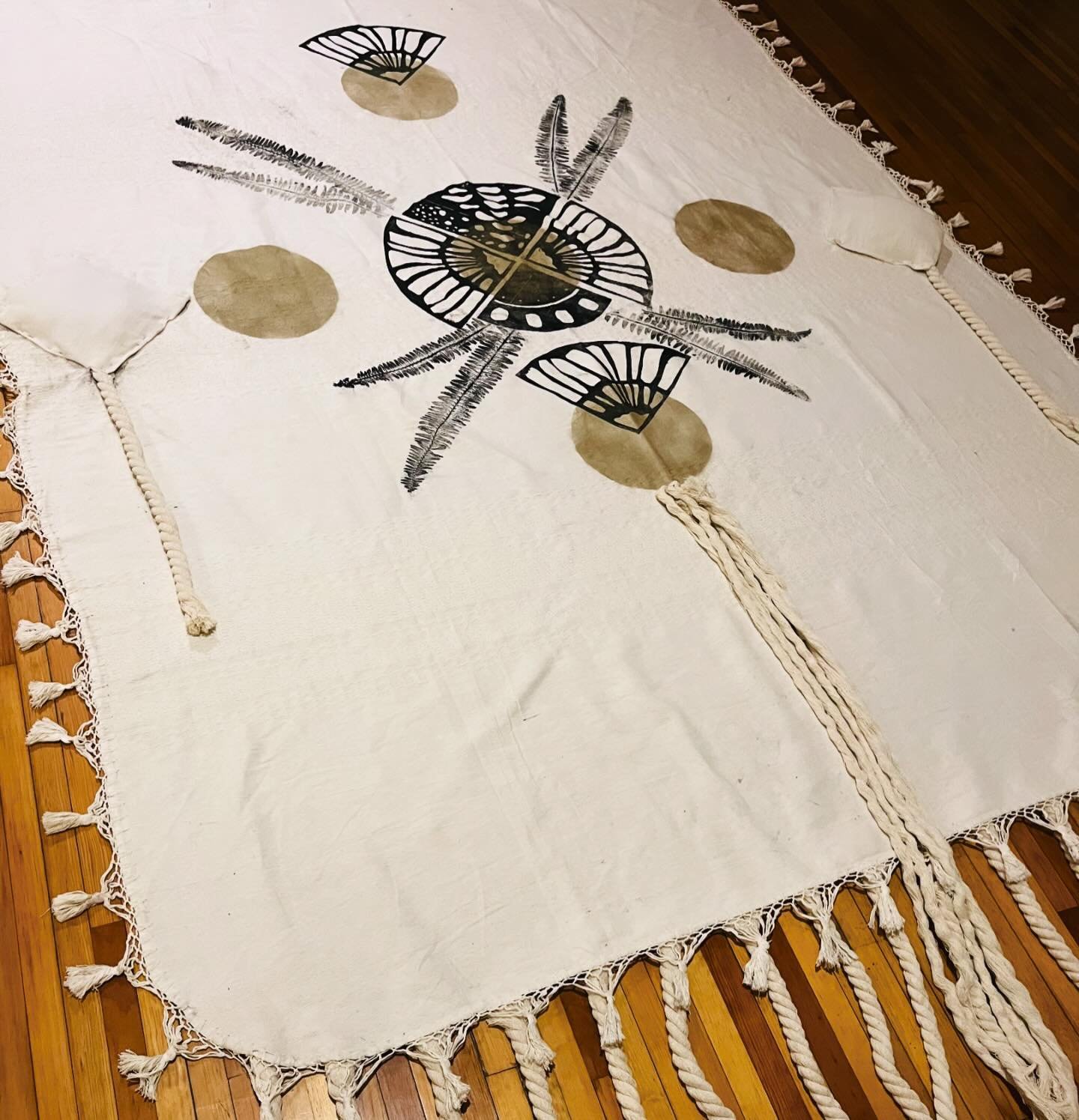 Something large to hang&hellip;Experimenting today in studio ✂️✂️