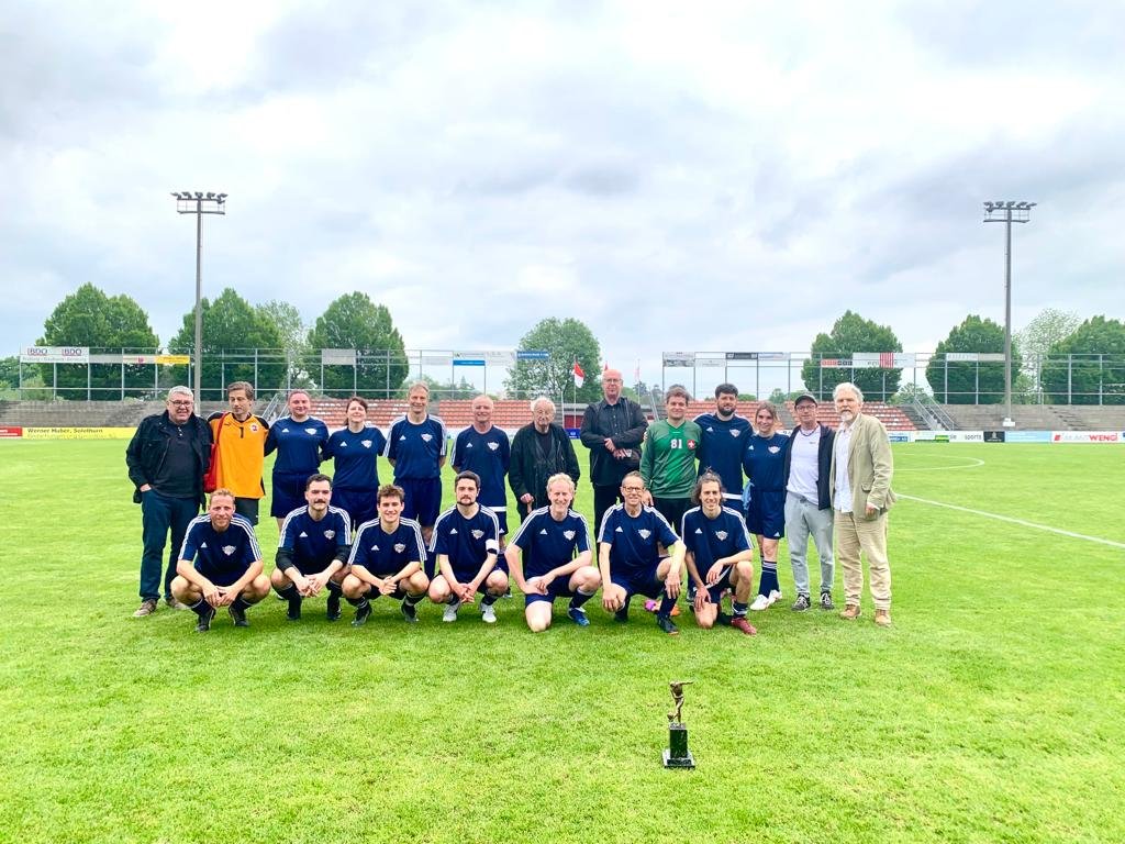 Nach dem Spiel gegen die Raketen Solothurn im Rahmen der Solothurner Literaturtage, Stadion FC Solothurn