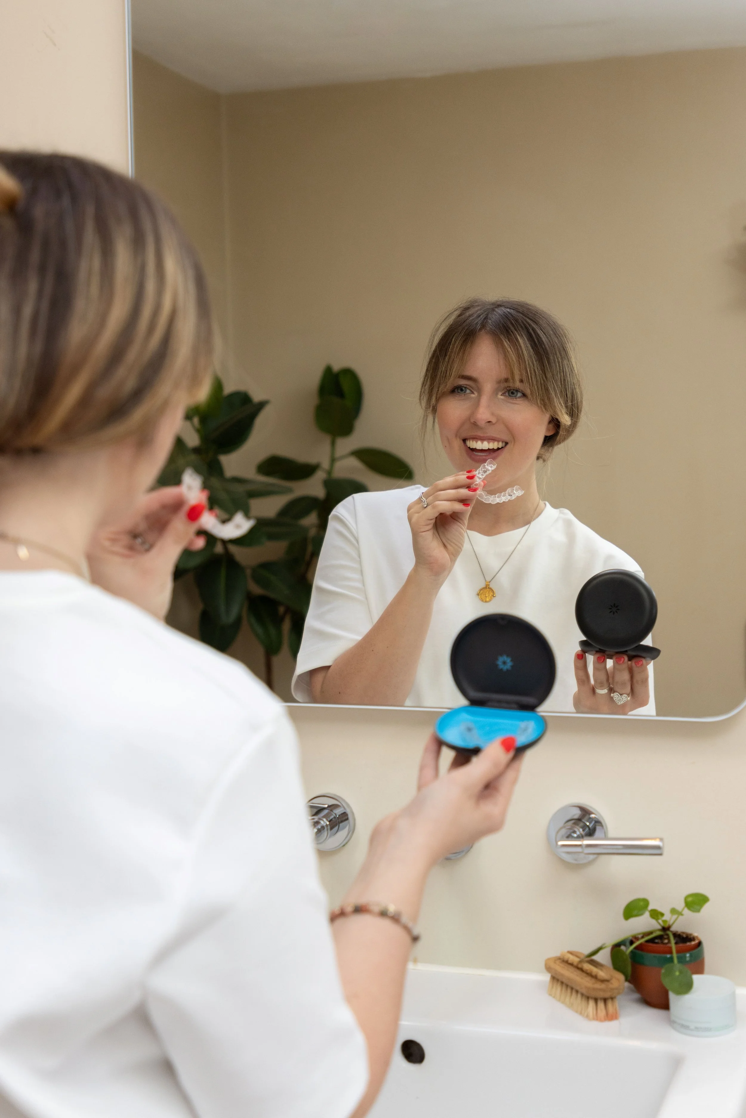 Georgia Furness x Invisalign Mini Shoot-2.jpg