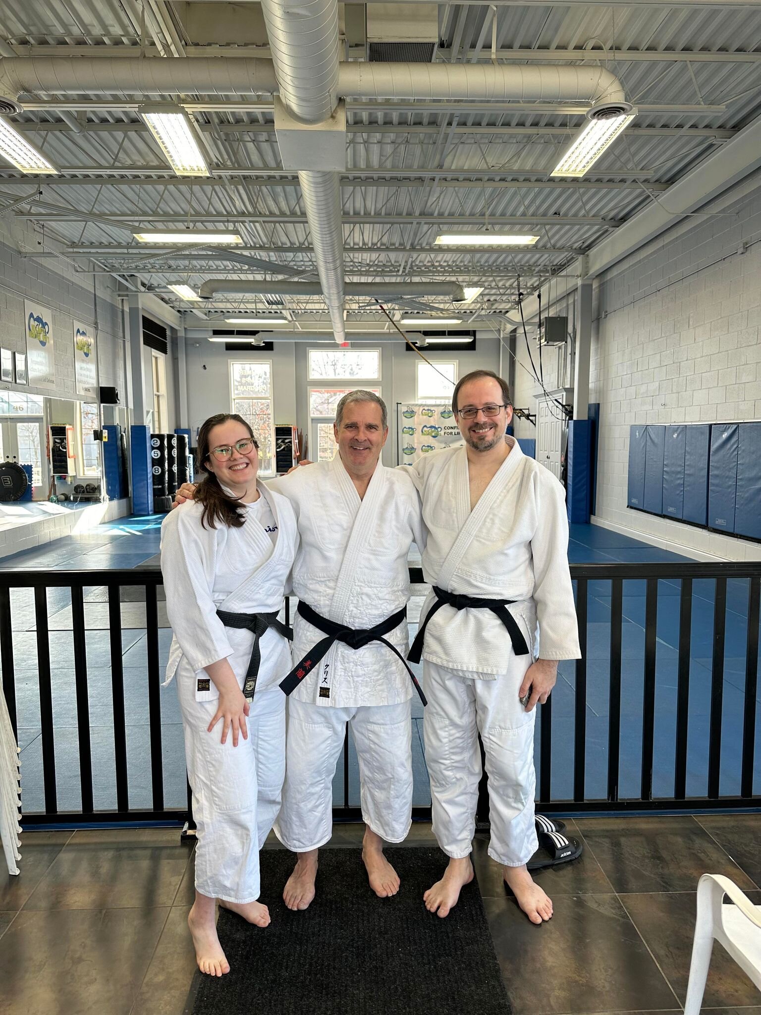Keilikhis sensei and Wright sensei visited Christopher Johnston sensei at the Shindokan dojo in Oakville for his monthly Kenshu (research) class for black belts this morning. We studied aspects of kuzushi, connection, and using kamae to generate powe