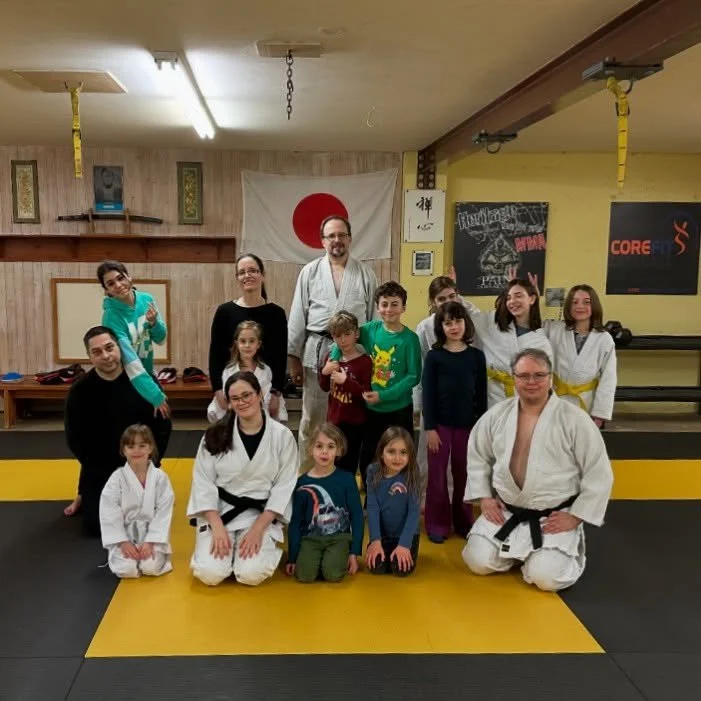 Happy family day! Thanks to everyone who joined us for our special family day class today! ☺️