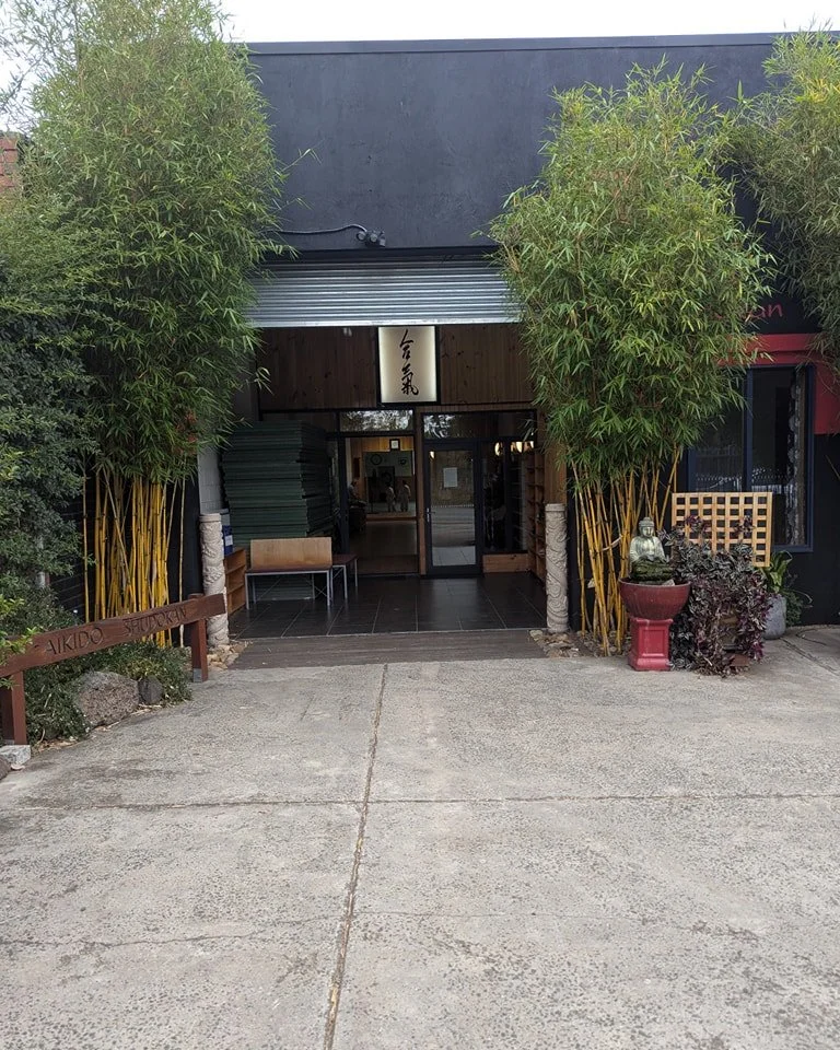 Wright sensei spent the last two days visiting and training at the legendary Joe Thambu sensei' Aikido Shudokan in Melbourne, Australia. Some great aikido with a great, welcoming community. Osu! #Aikido #aikido #yoshinkan #yoshinkanaikido #aikidoshud